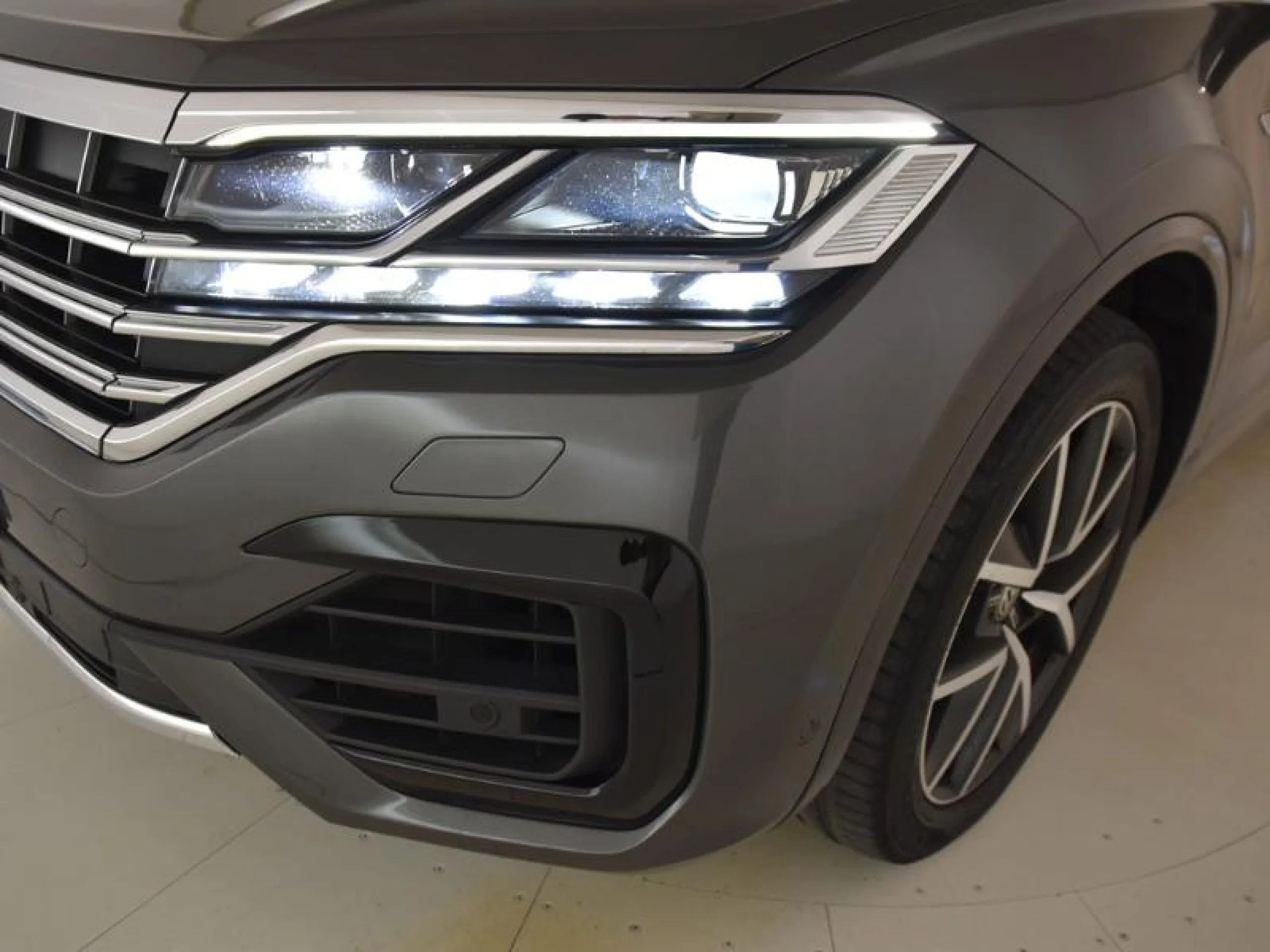 VOLKSWAGEN TOUAREG R LINE 3.0 TDI 210KW (286CV) TIP 4MOTION - Foto 26