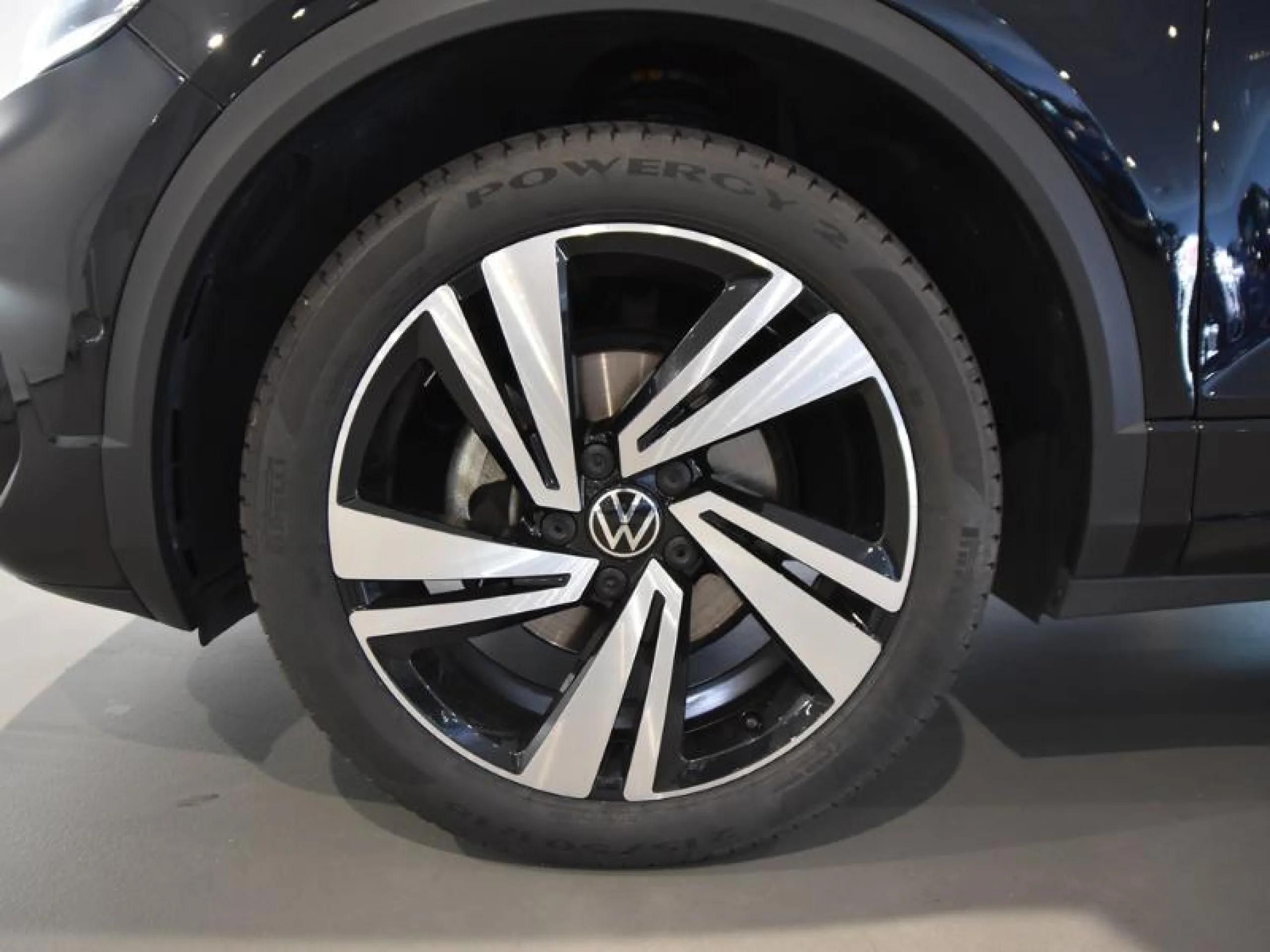VOLKSWAGEN T ROC R LINE 1.5 TSI 110KW (150CV) DSG - Foto 8