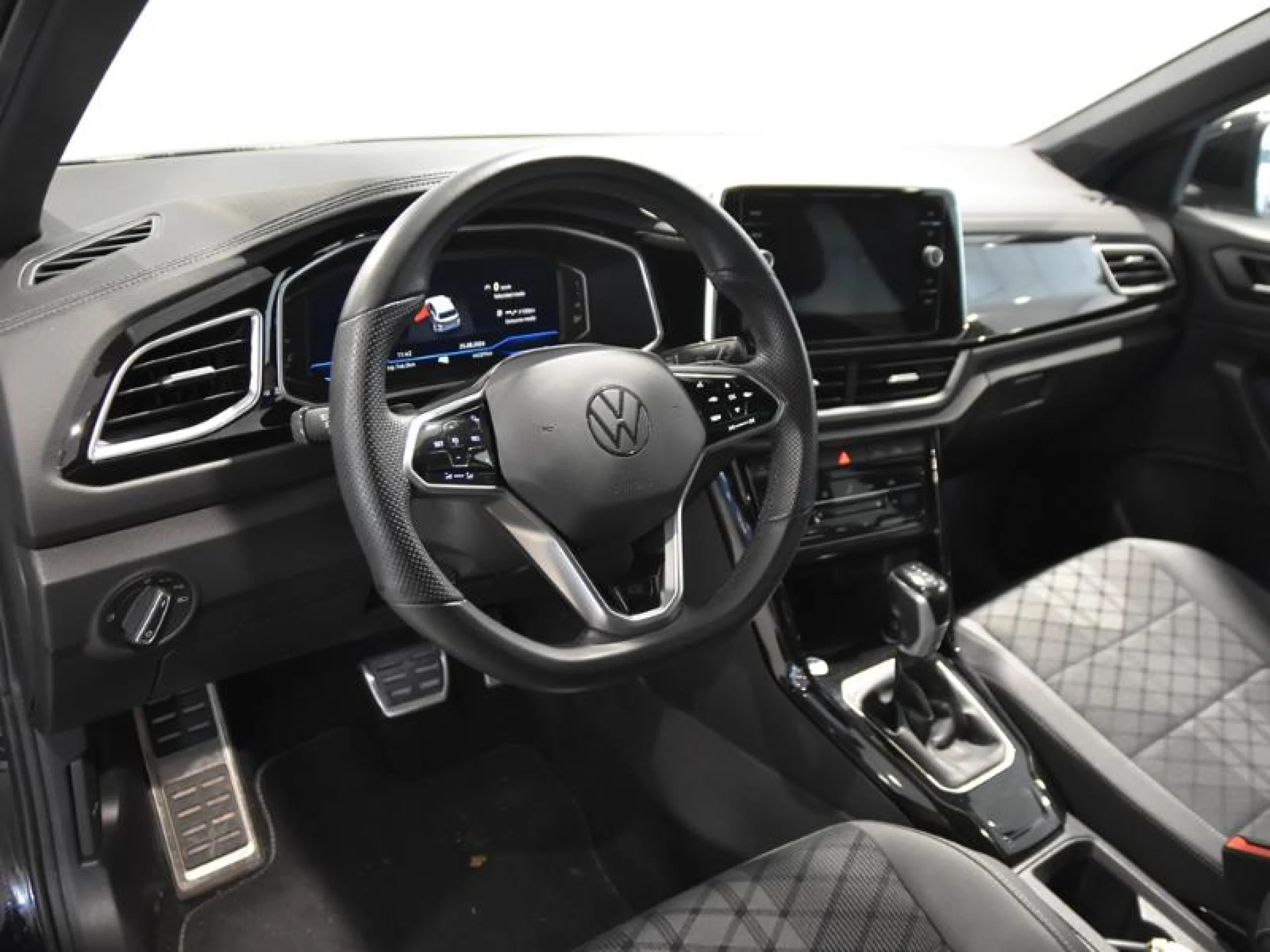 VOLKSWAGEN T ROC R LINE 1.5 TSI 110KW (150CV) DSG - Foto 9