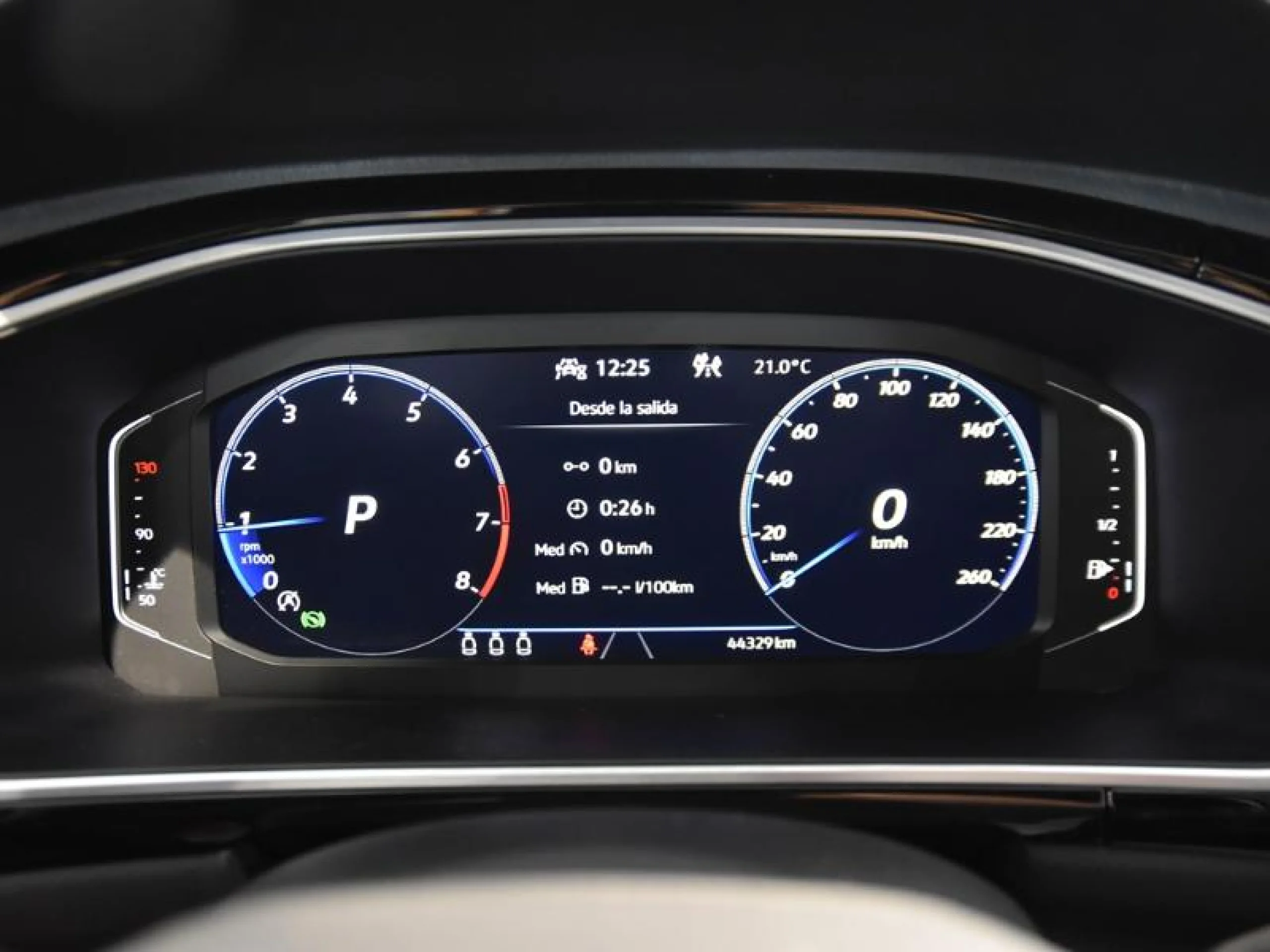 VOLKSWAGEN T ROC R LINE 1.5 TSI 110KW (150CV) DSG - Foto 16