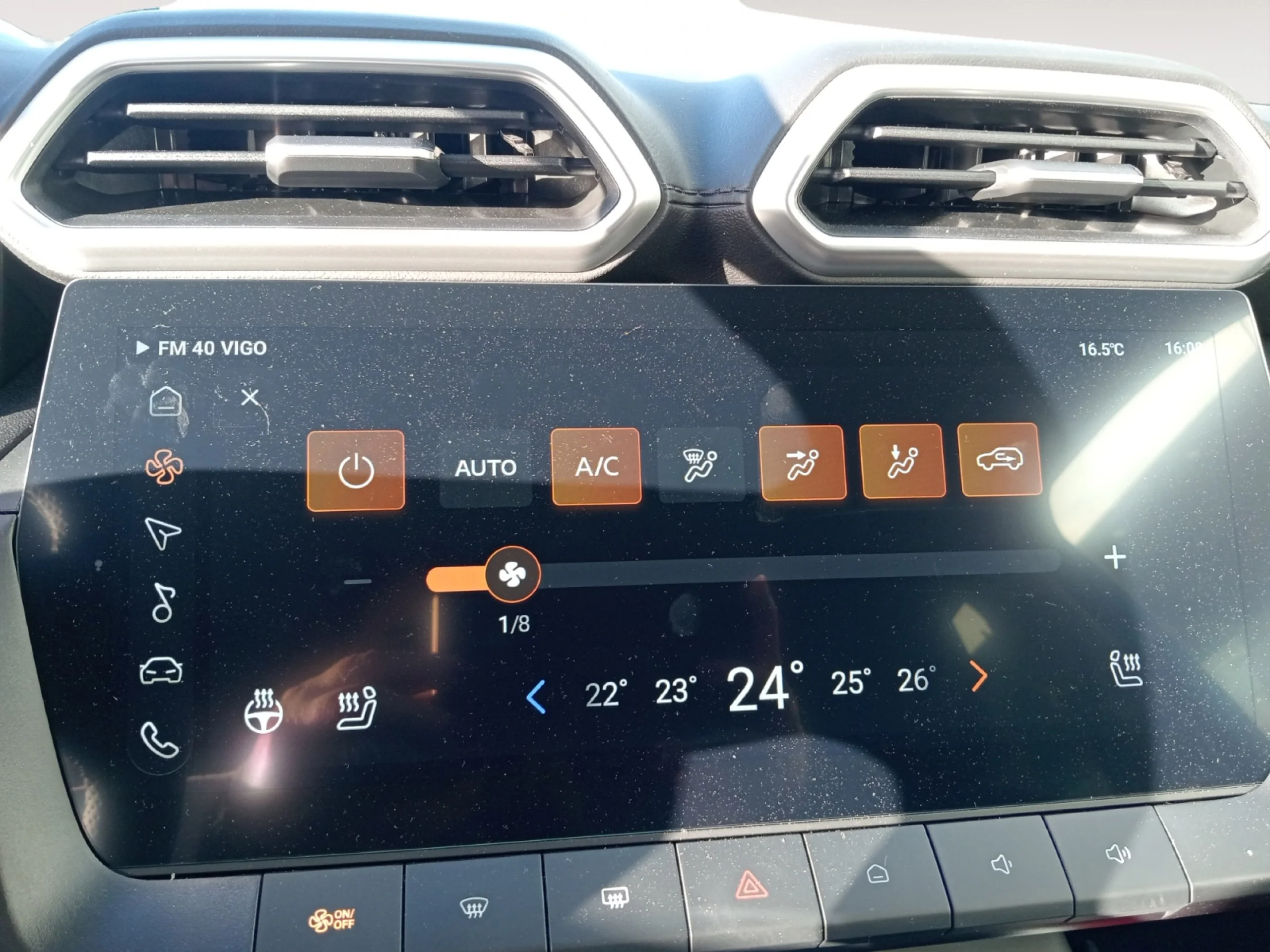 MG MGZS MG ZS32 1.5L HEV 2KWH AT 2WD LUX LHD NO OPTION DARK BLUE - Foto 14