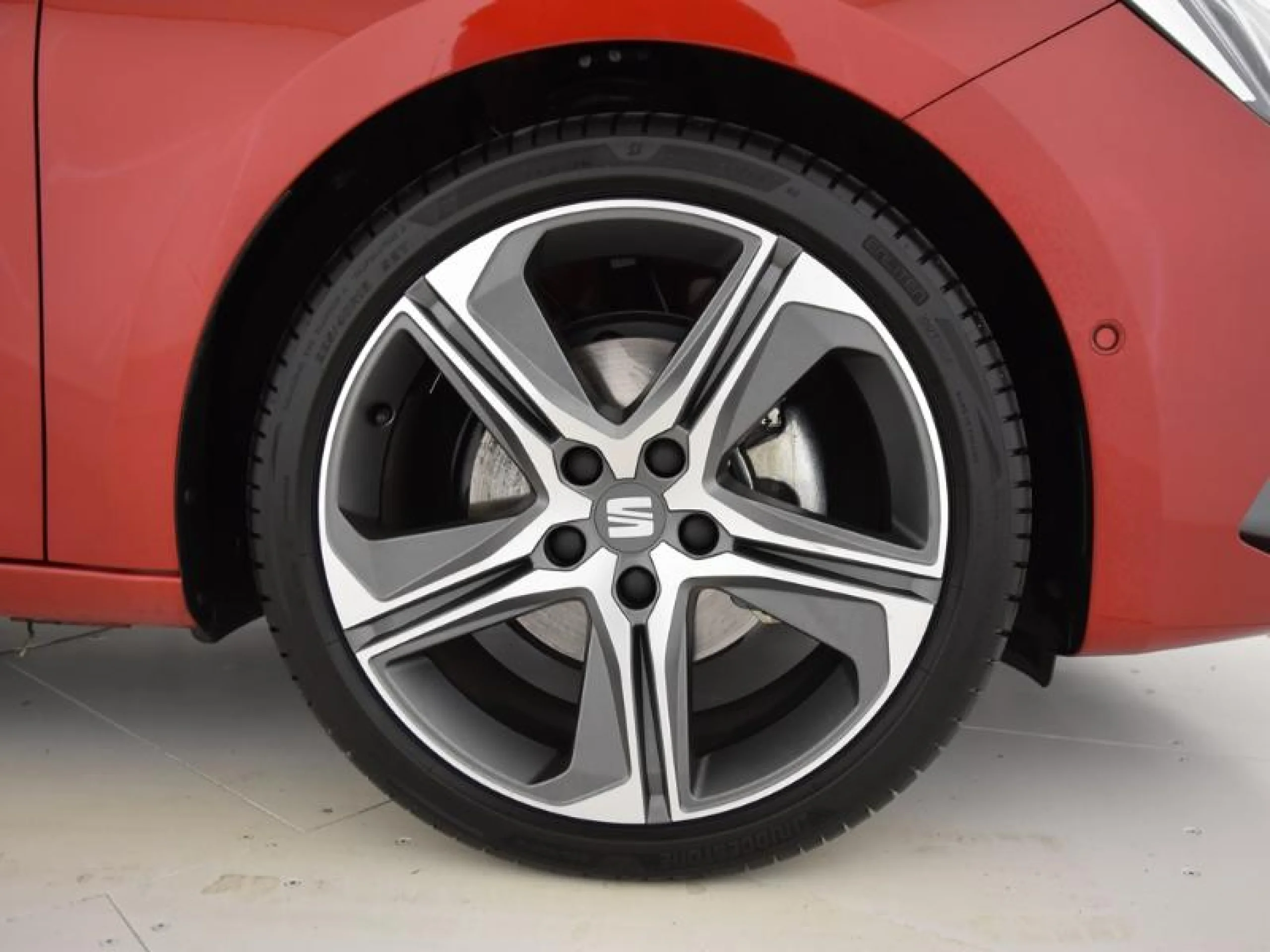 SEAT LEON 1.5 TSI 110KW S&S FR 75 ANIVERSARIO - Foto 8