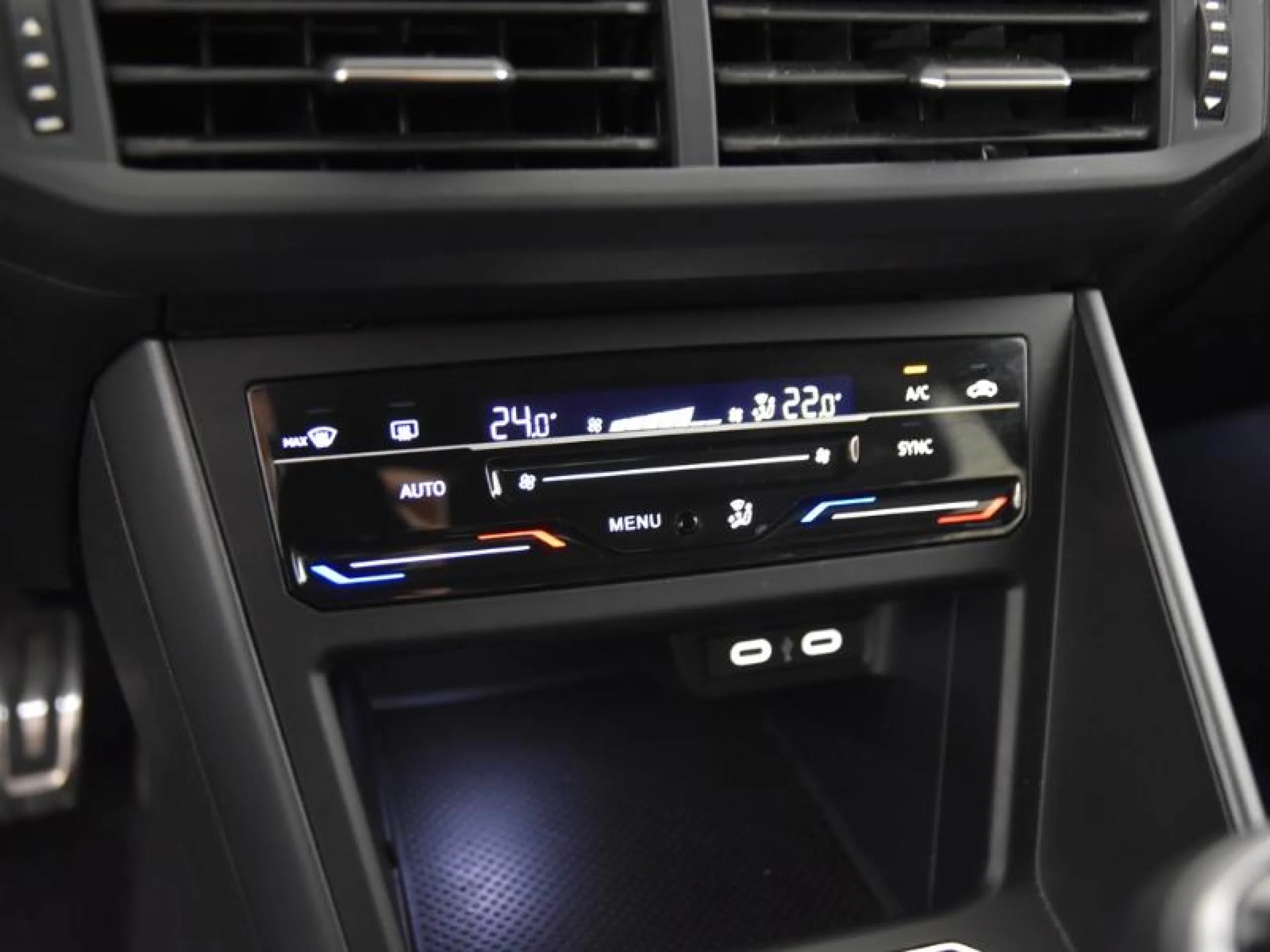 VOLKSWAGEN TAIGO R LINE 1.0 TSI 85KW (115CV) - Foto 12