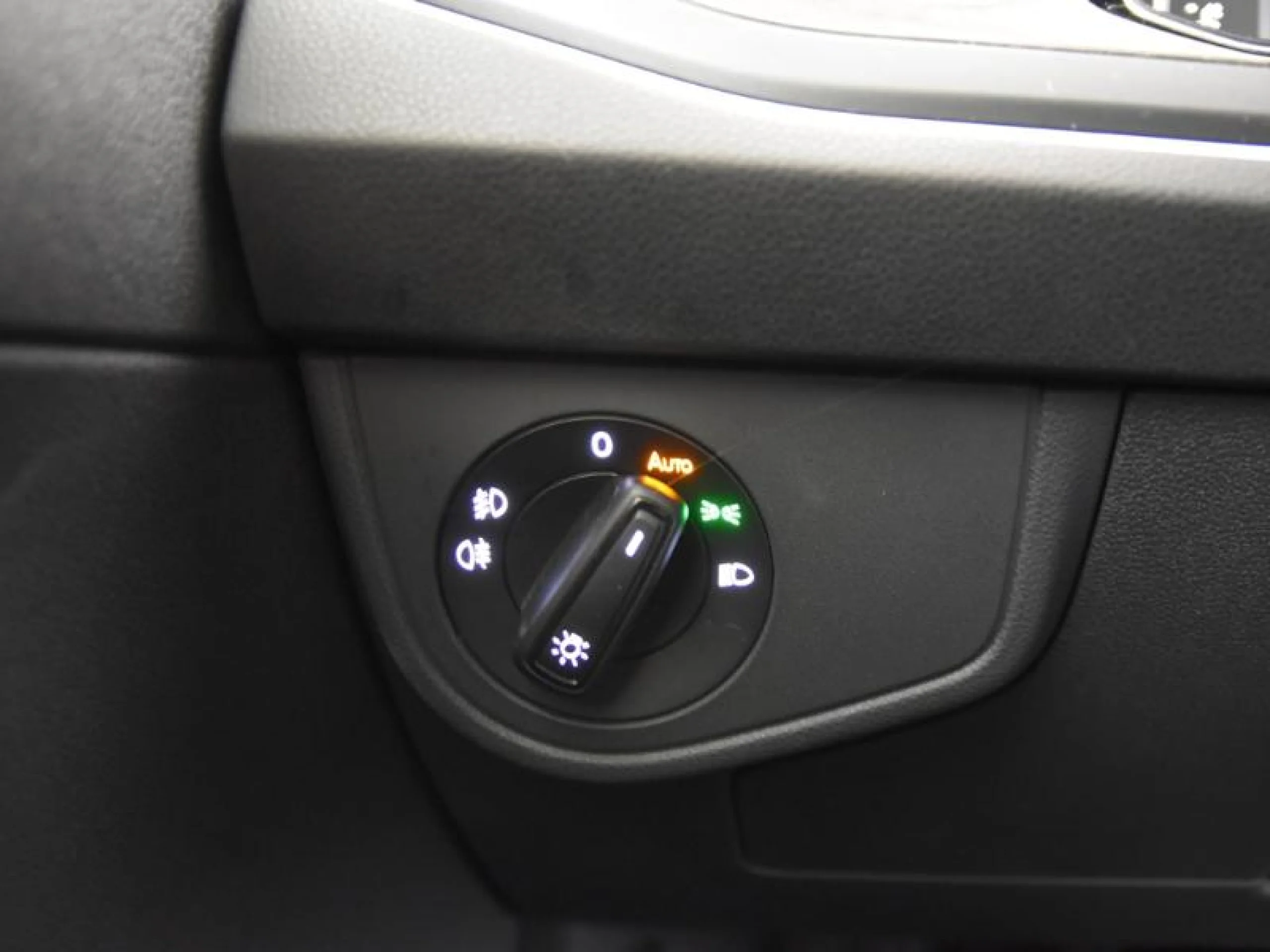 VOLKSWAGEN TAIGO R LINE 1.0 TSI 85KW (115CV) - Foto 17