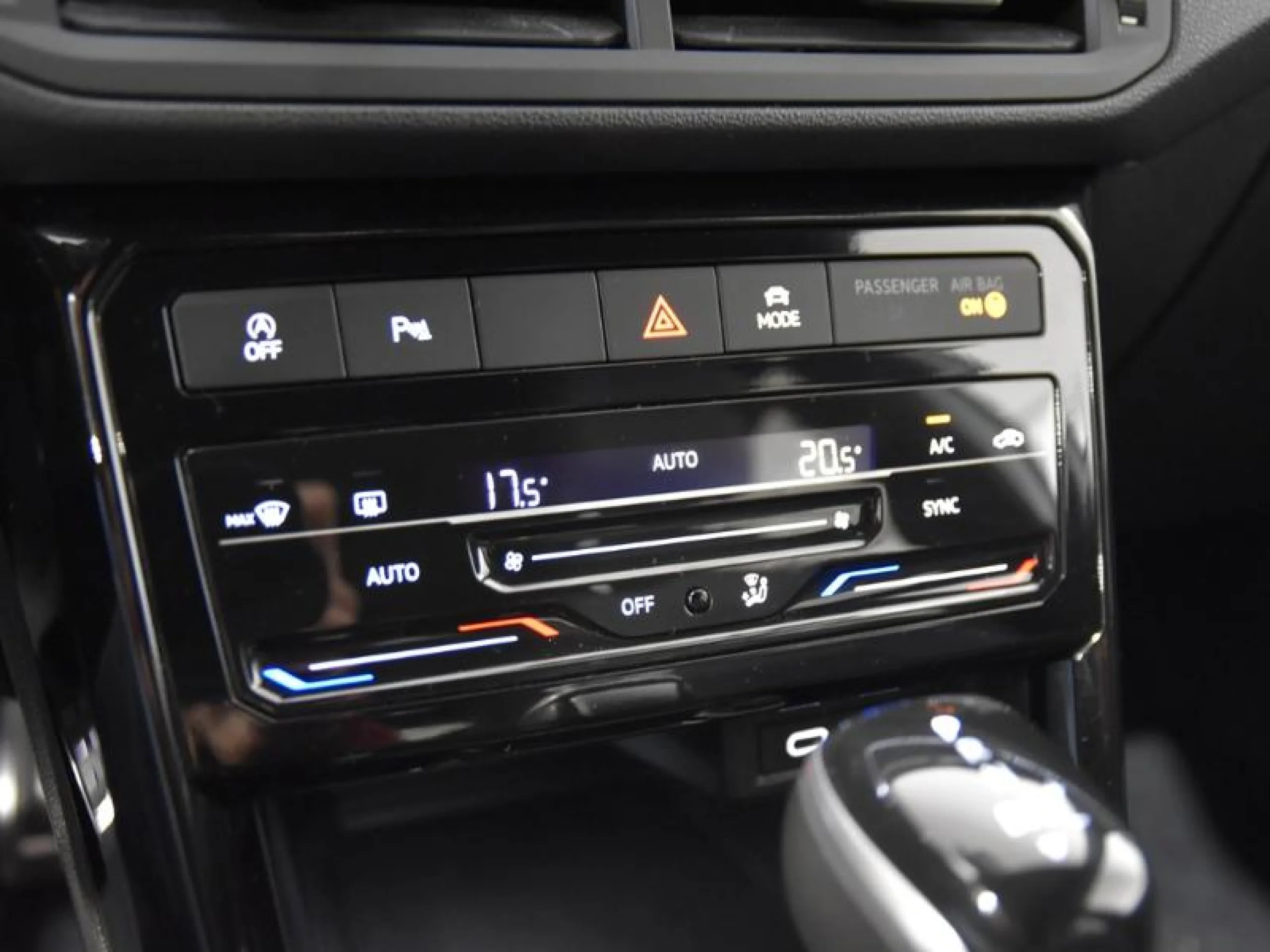 VOLKSWAGEN T CROSS SPORT 1.0 TSI 81KW (110CV) DSG - Foto 11