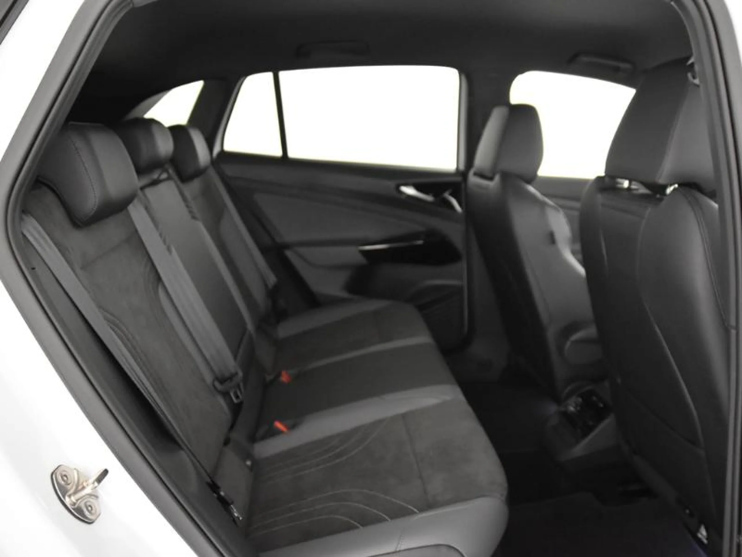 VOLKSWAGEN ID.4 PRO 210KW (286CV) 77KWH - Foto 6