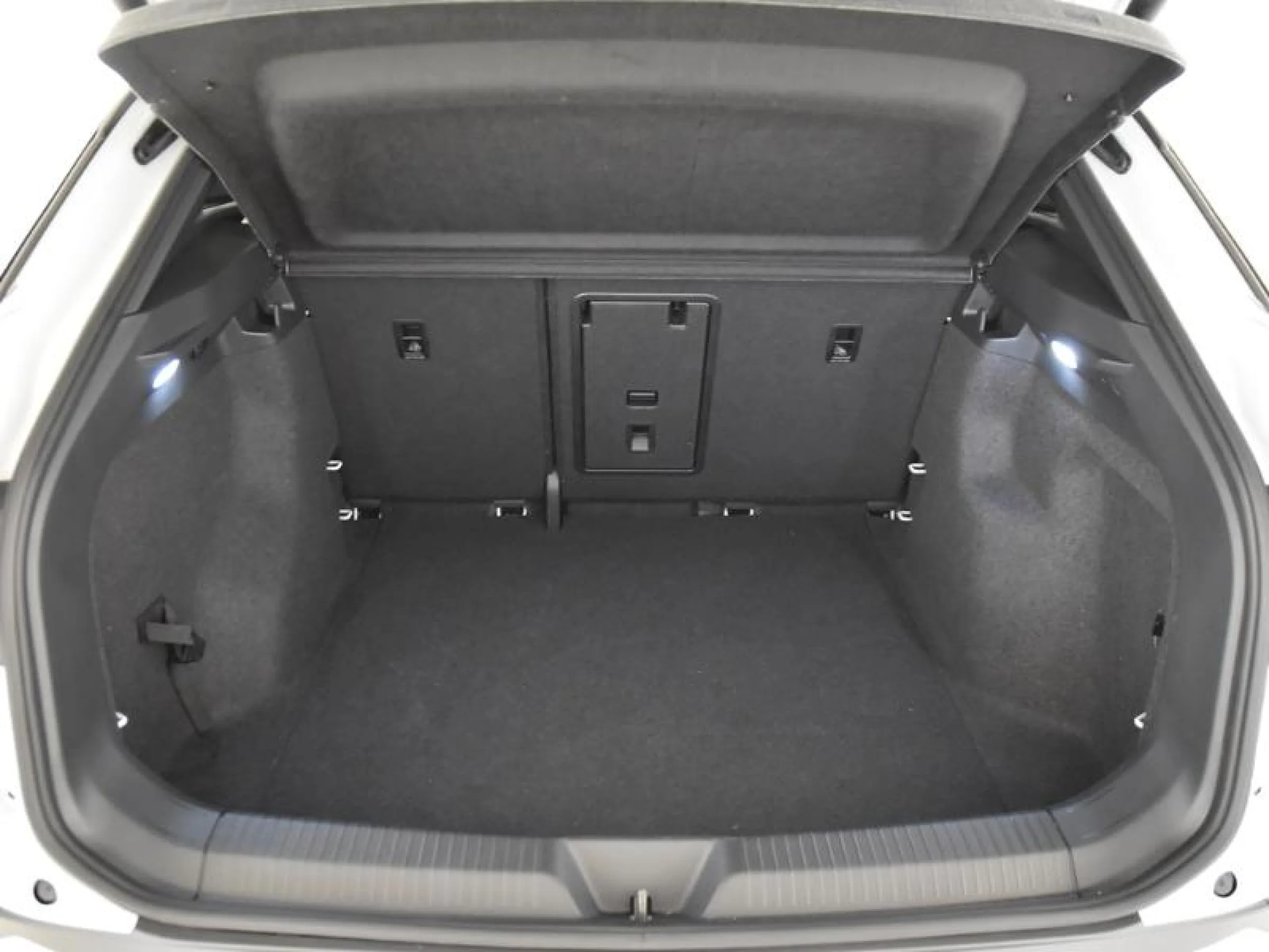 VOLKSWAGEN ID.4 PRO 210KW (286CV) 77KWH - Foto 7