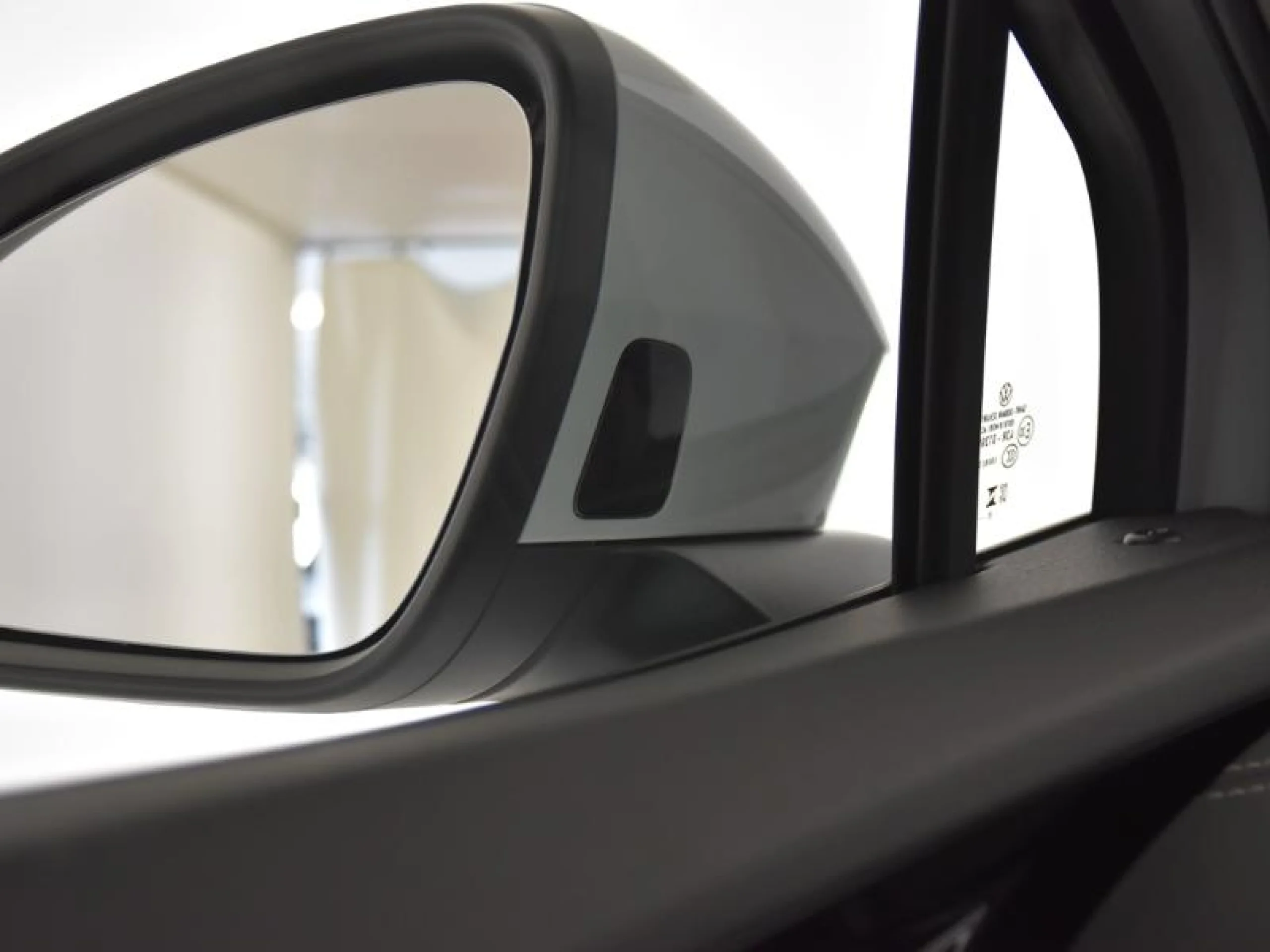 VOLKSWAGEN ID.4 PRO 210KW (286CV) 77KWH - Foto 18