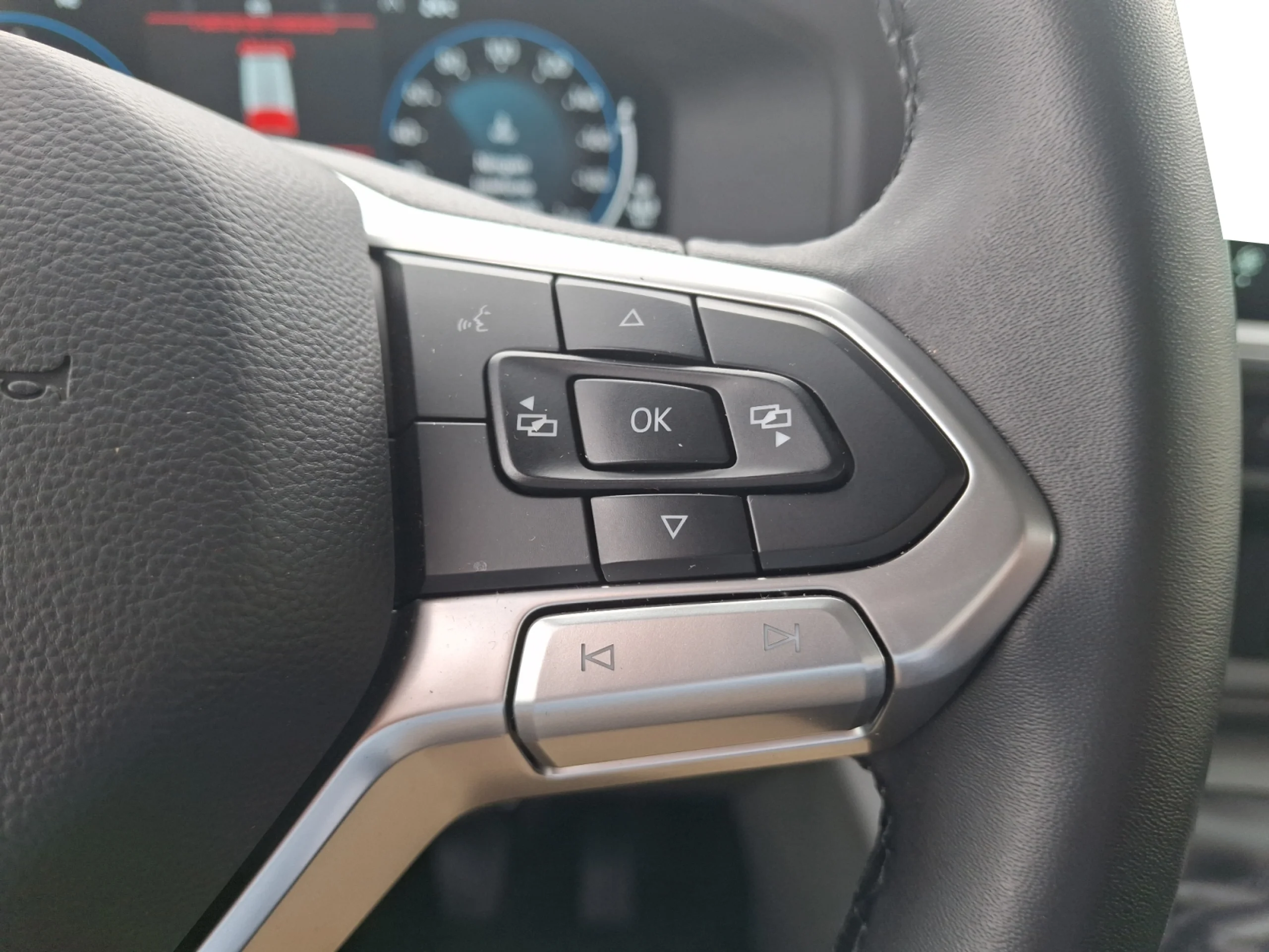 VW COMERCIALES CARAVELLE CARAVELLE   CARAVELLE  BATALLA CORTA  2.0 TDI 81 KW (110 CV) 6 VEL. - Foto 9