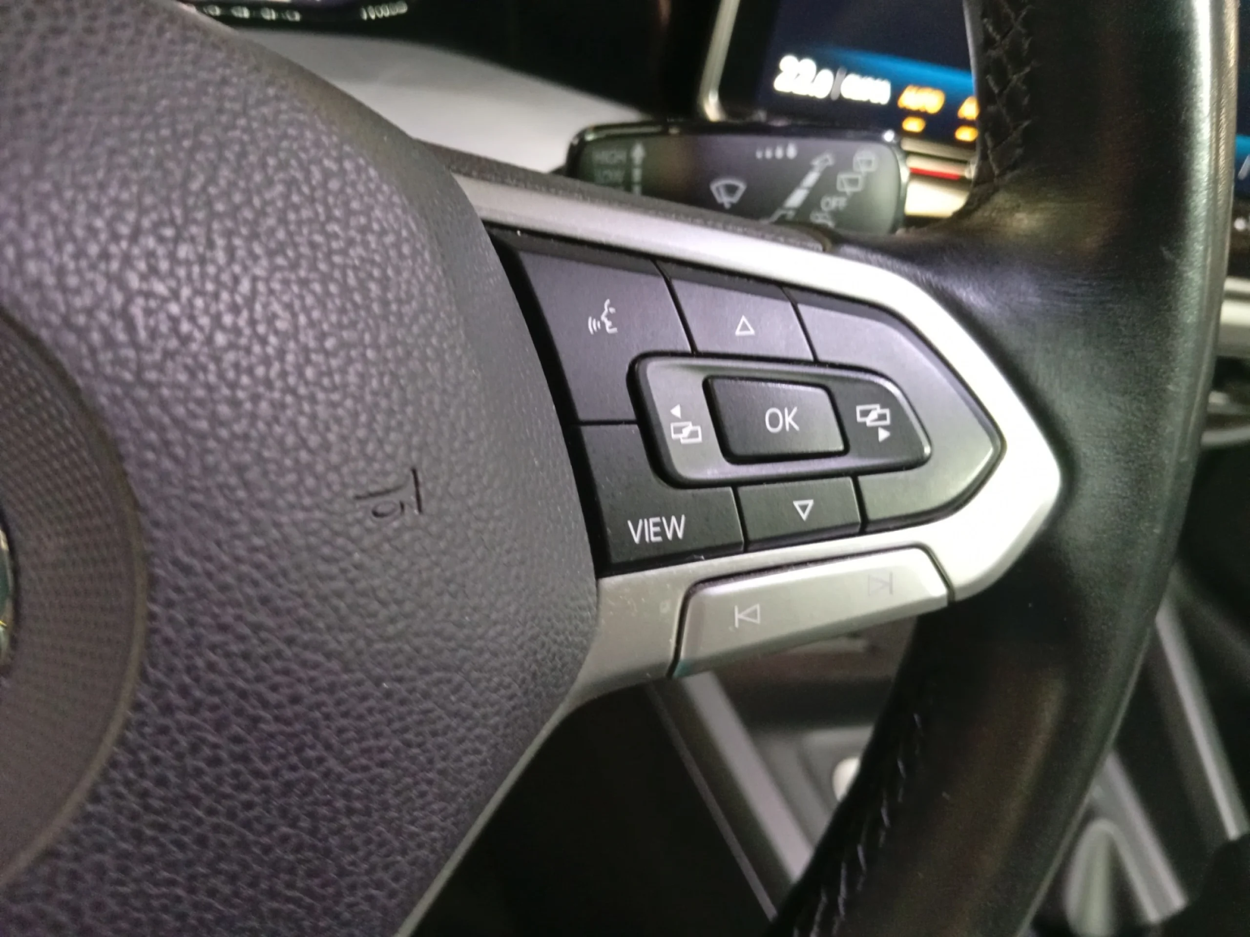 VOLKSWAGEN GOLF ··MÁS·· 1.5 TSI 85KW (115CV) - Foto 12