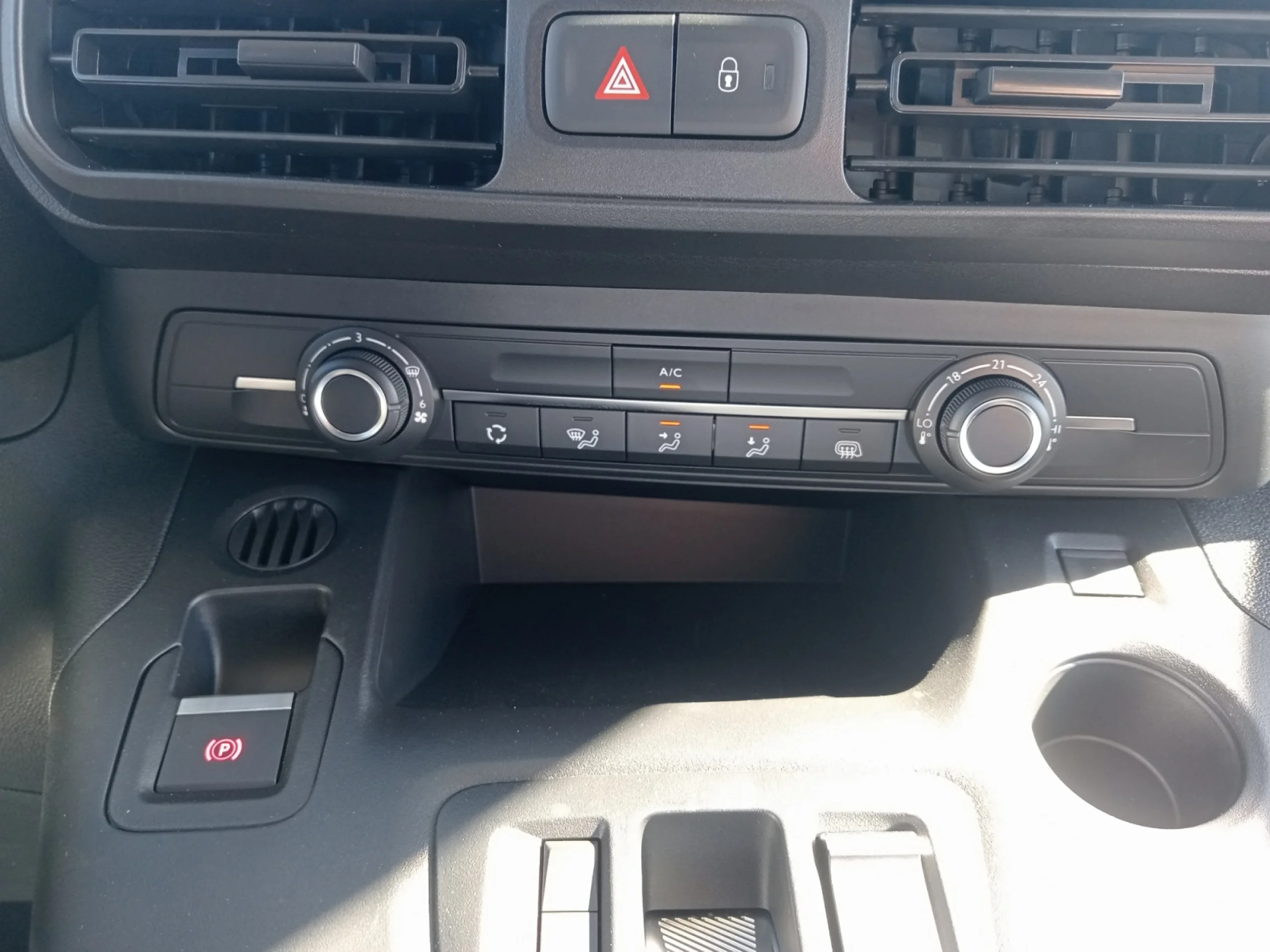 FIAT Doblò E DOBLÒ FURGÓN L2 136CV, BATERÍA 50 KWH - Foto 14