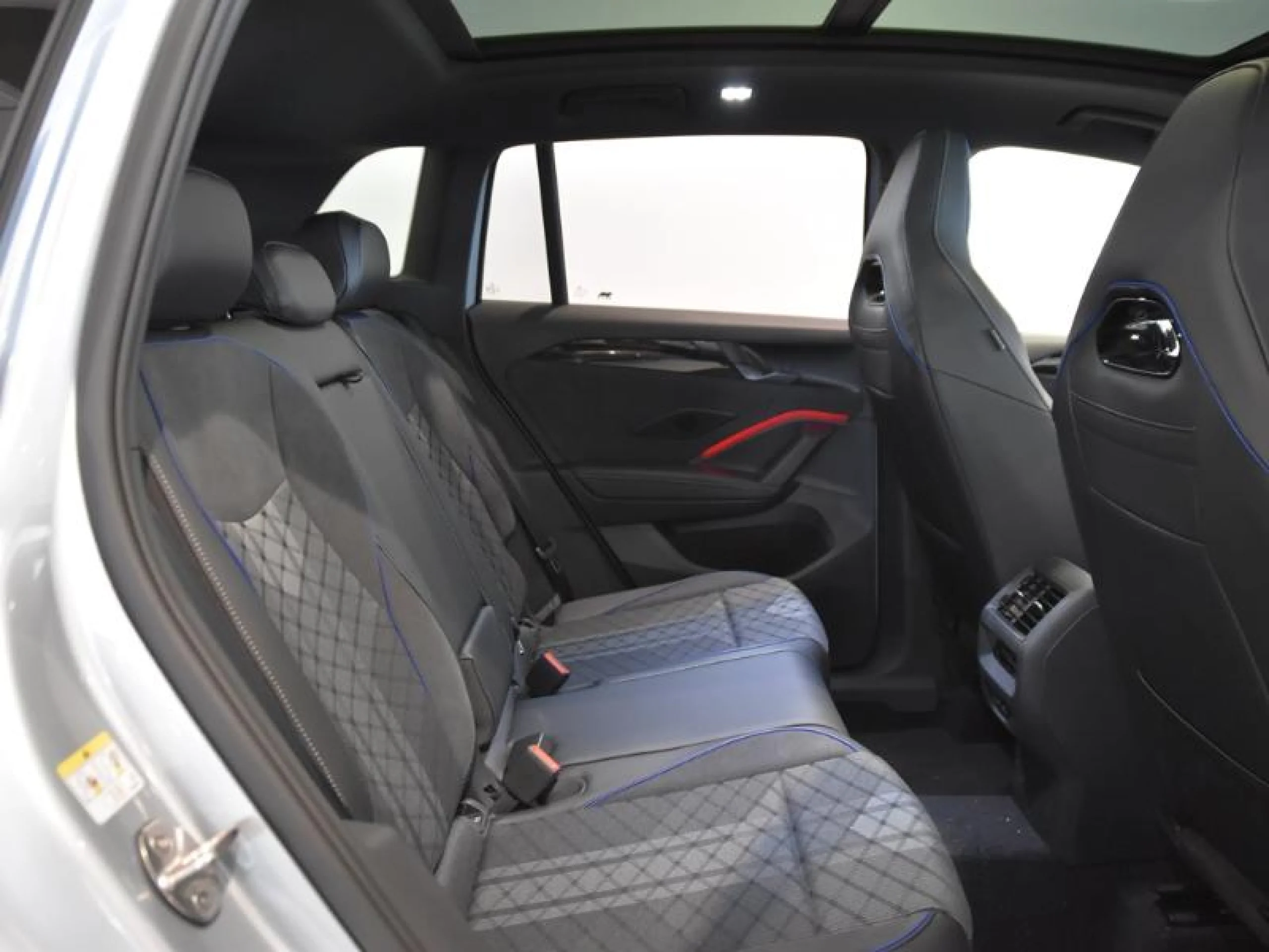VOLKSWAGEN TIGUAN TIGUAN R LINE  2.0 TDI 4MOTION 142 KW (193 CV)  AUTOMÁTICO DSG 7 VEL. - Foto 6