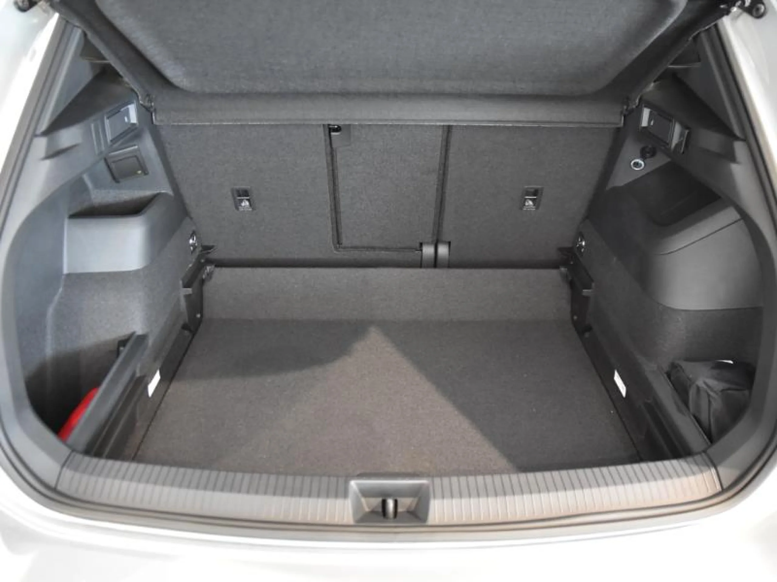VOLKSWAGEN TIGUAN TIGUAN R LINE  2.0 TDI 4MOTION 142 KW (193 CV)  AUTOMÁTICO DSG 7 VEL. - Foto 7