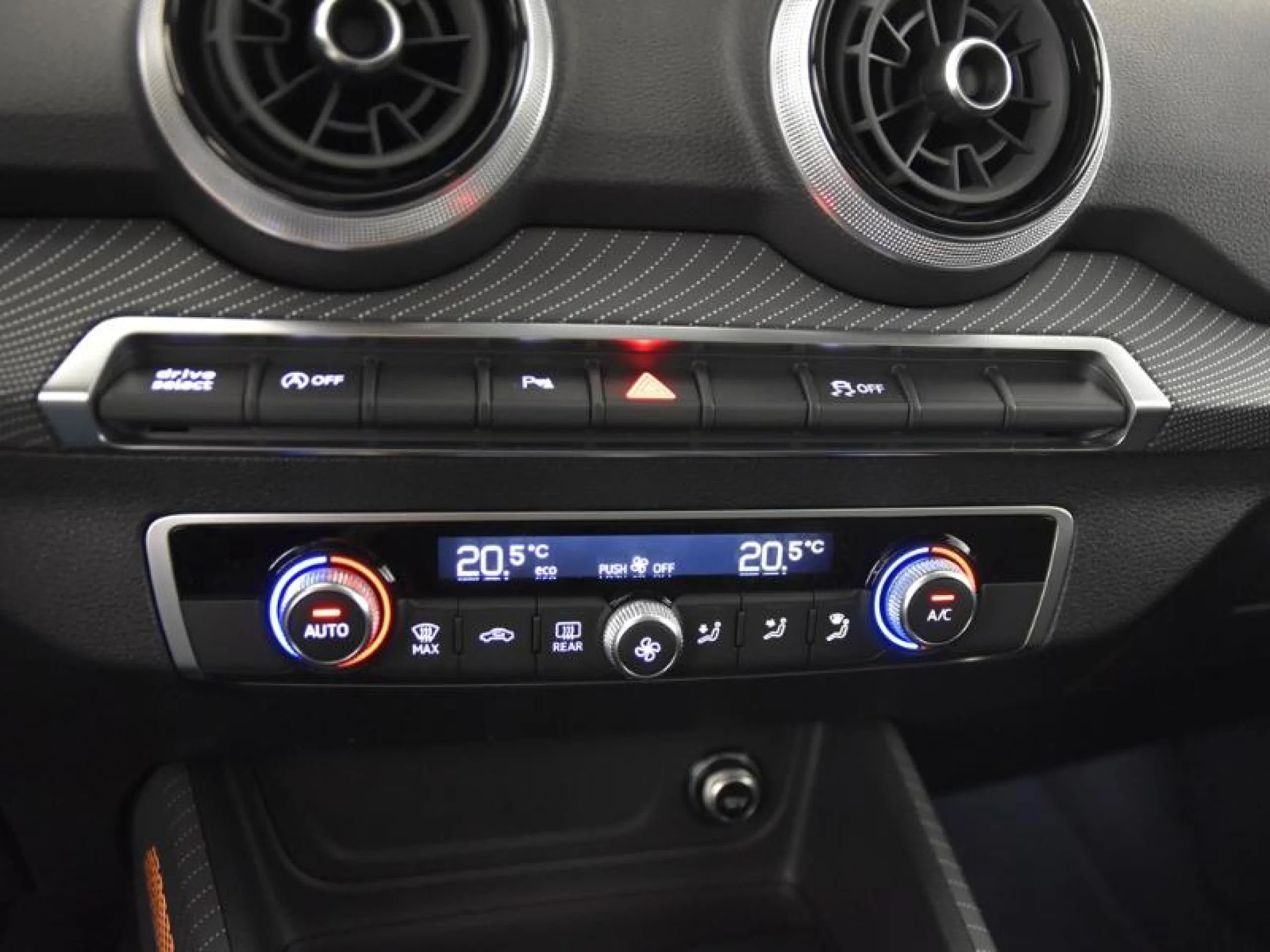 AUDI Q2 ADRENALIN BLACK ED 35 TDI 110KW S TRONIC - Foto 13