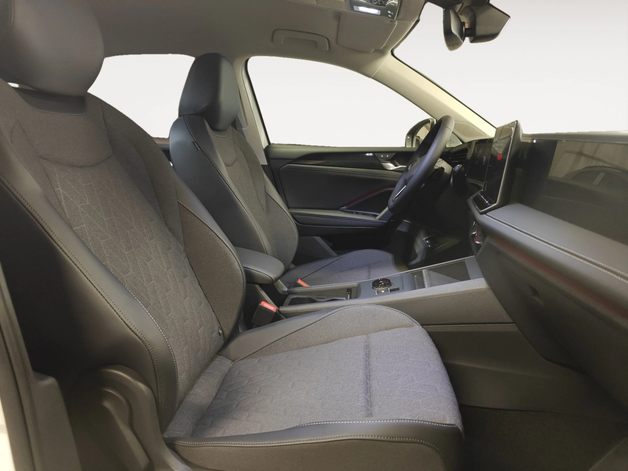 VOLKSWAGEN TIGUAN ··MÁS·· 1.5 TSI EHYBRID 150KW (204CV) DSG - Foto 5