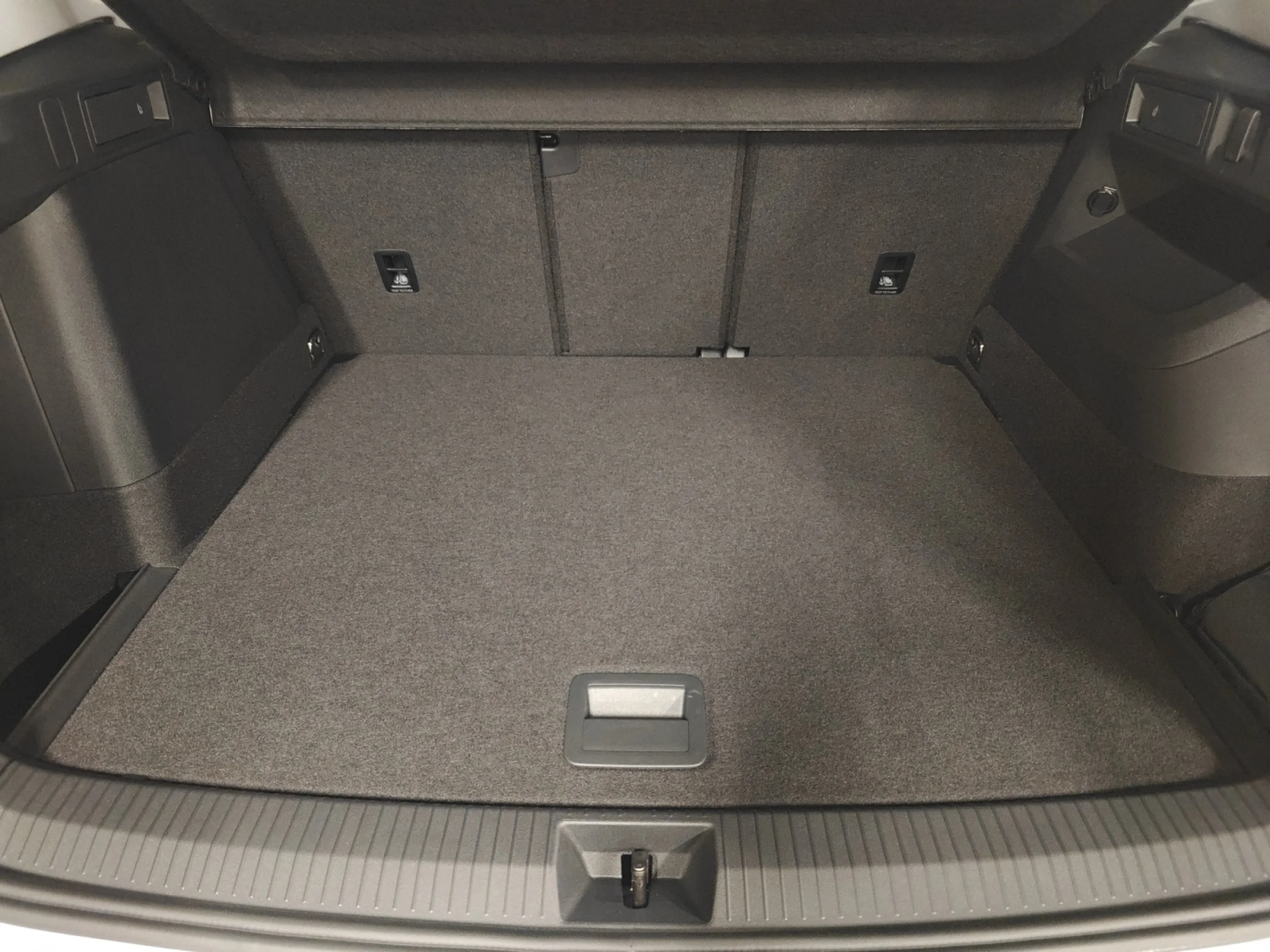VOLKSWAGEN TIGUAN ··MÁS·· 1.5 TSI EHYBRID 150KW (204CV) DSG - Foto 7