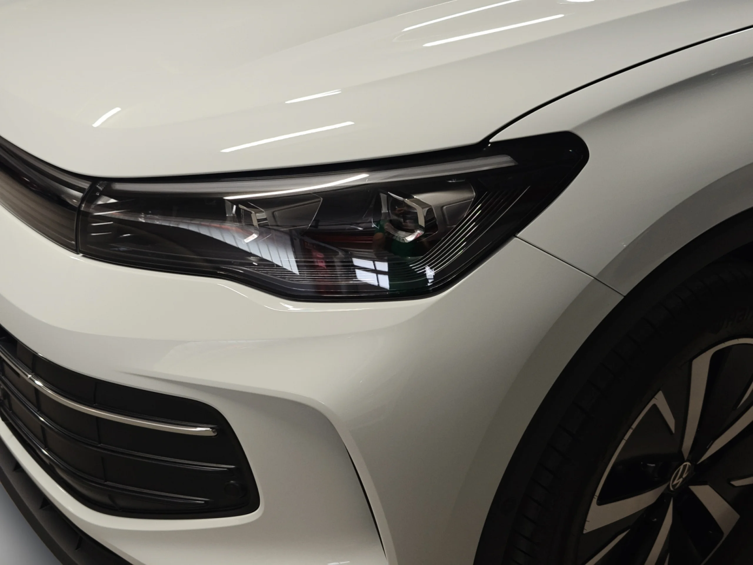 VOLKSWAGEN TIGUAN ··MÁS·· 1.5 TSI EHYBRID 150KW (204CV) DSG - Foto 22