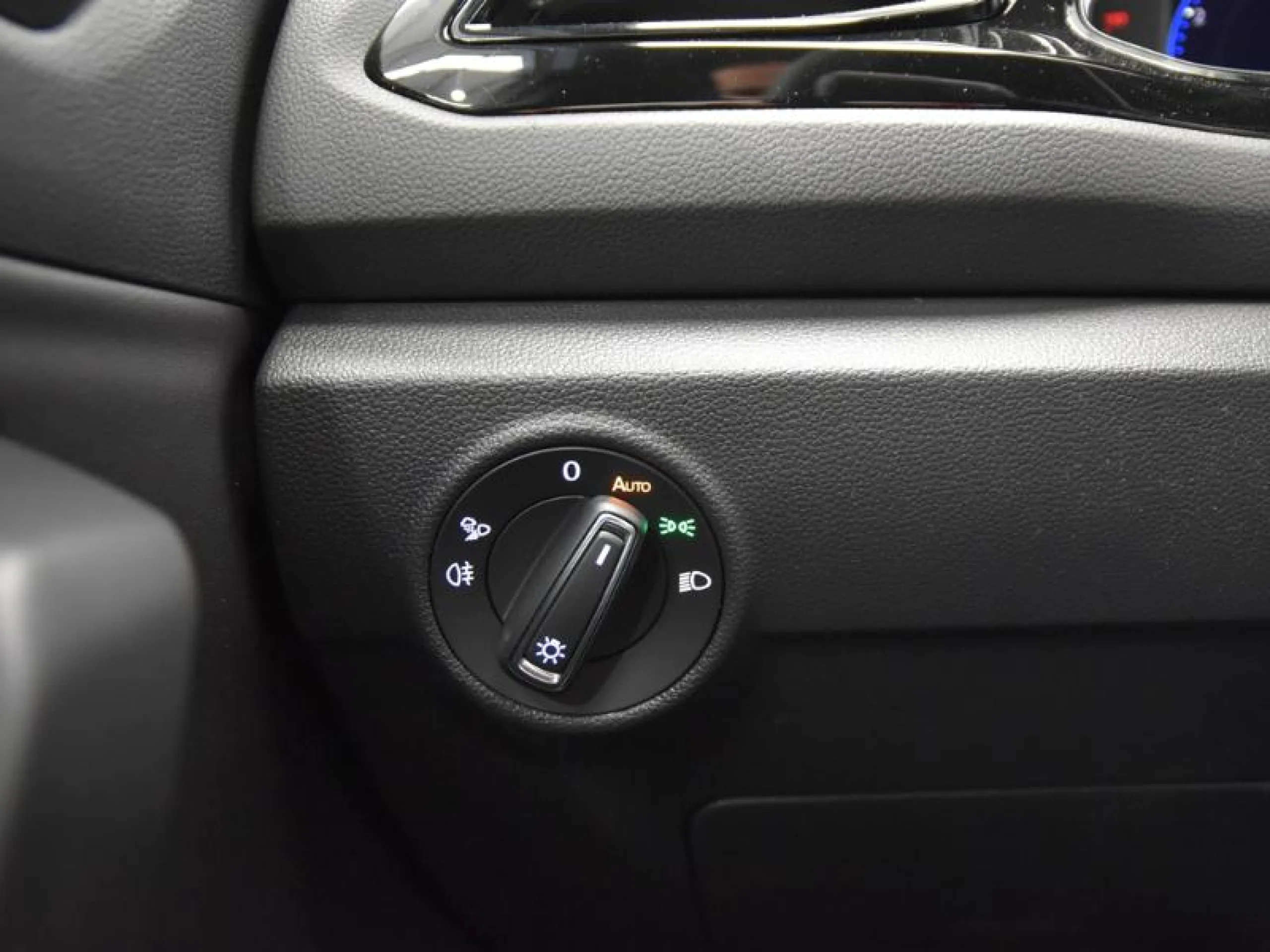 VOLKSWAGEN T ROC T ROC DARK LINE 1.5 TSI 110 KW (150 CV)  AUTOMÁTICO DSG 7 VEL. - Foto 17