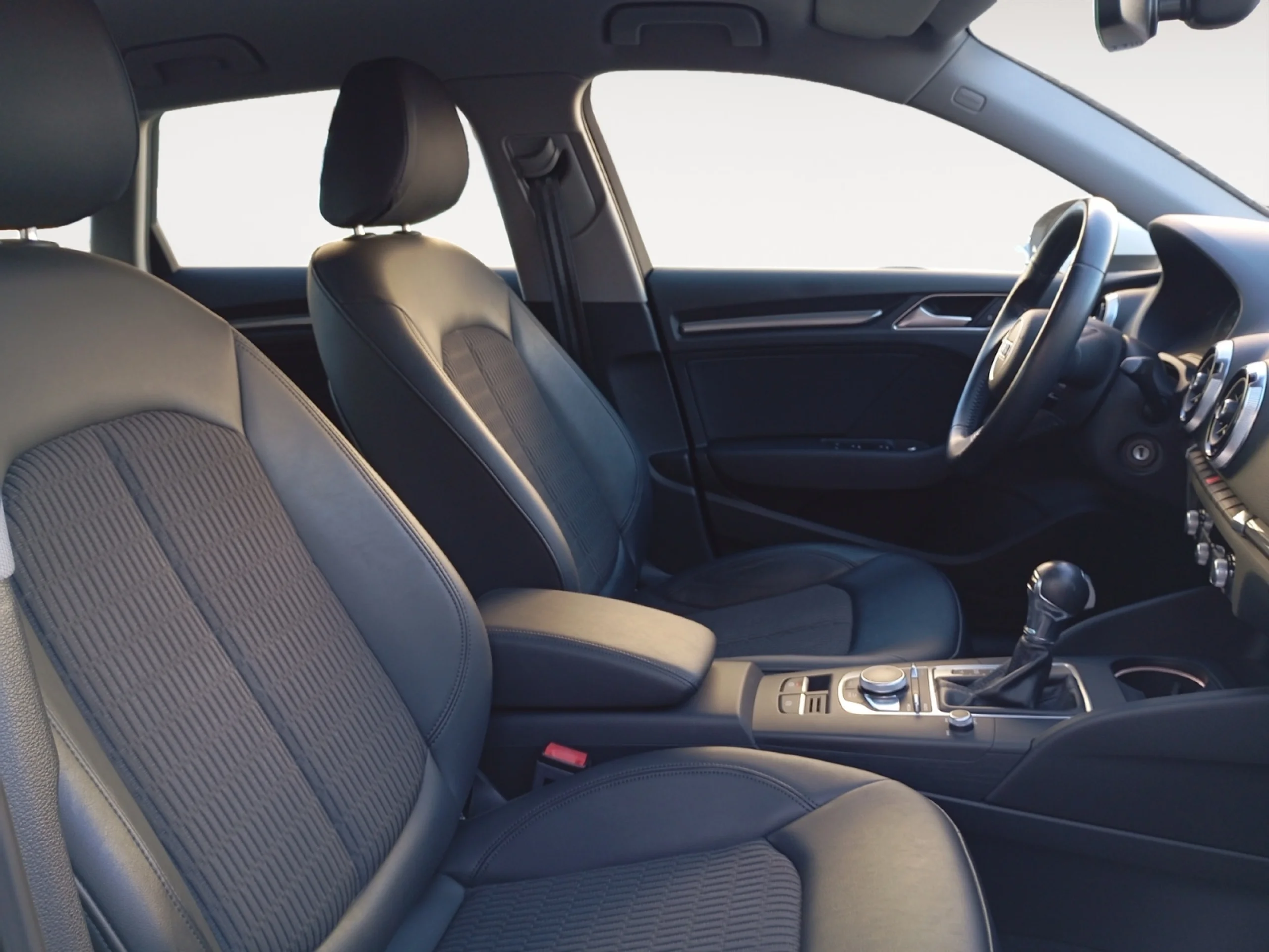 AUDI A3 SPORTBACK DESIGN 35 TFSI 110KW S TRONIC - Foto 5