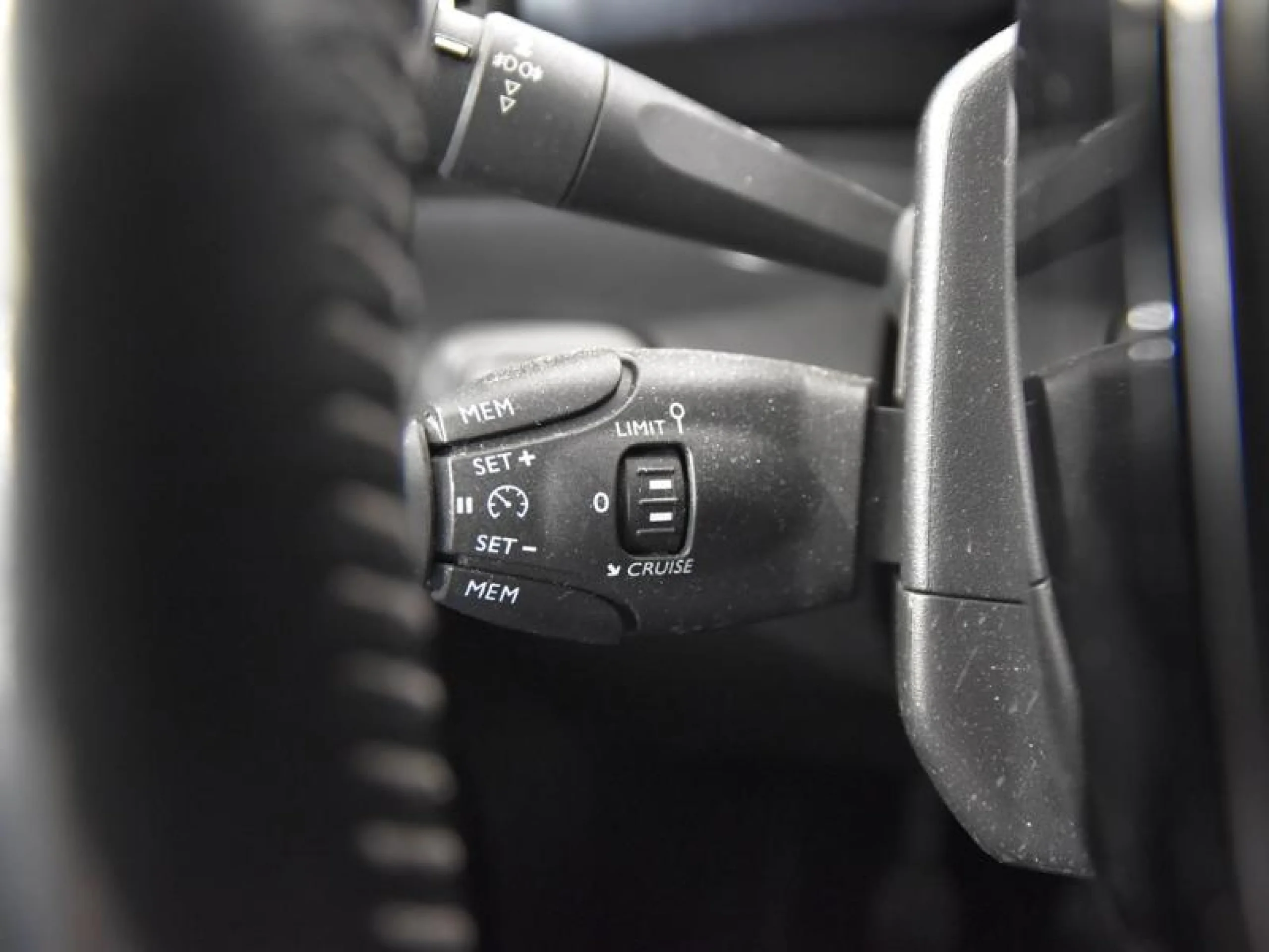 PEUGEOT Rifter ALLURE STANDARD BLUEHDI 73KW - Foto 18