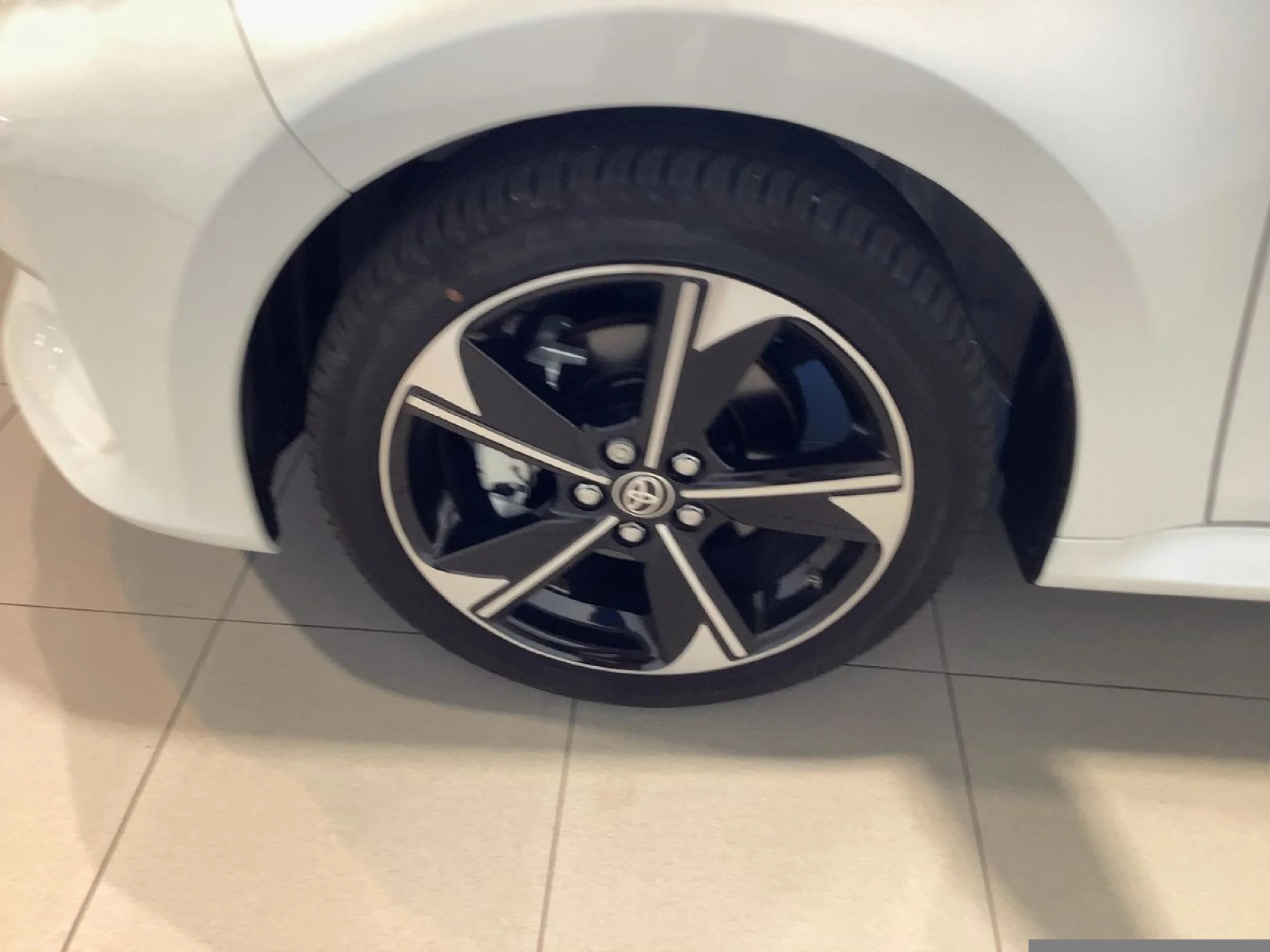 TOYOTA Yaris 1.5 130H PREMIERE EDITION - Foto 7