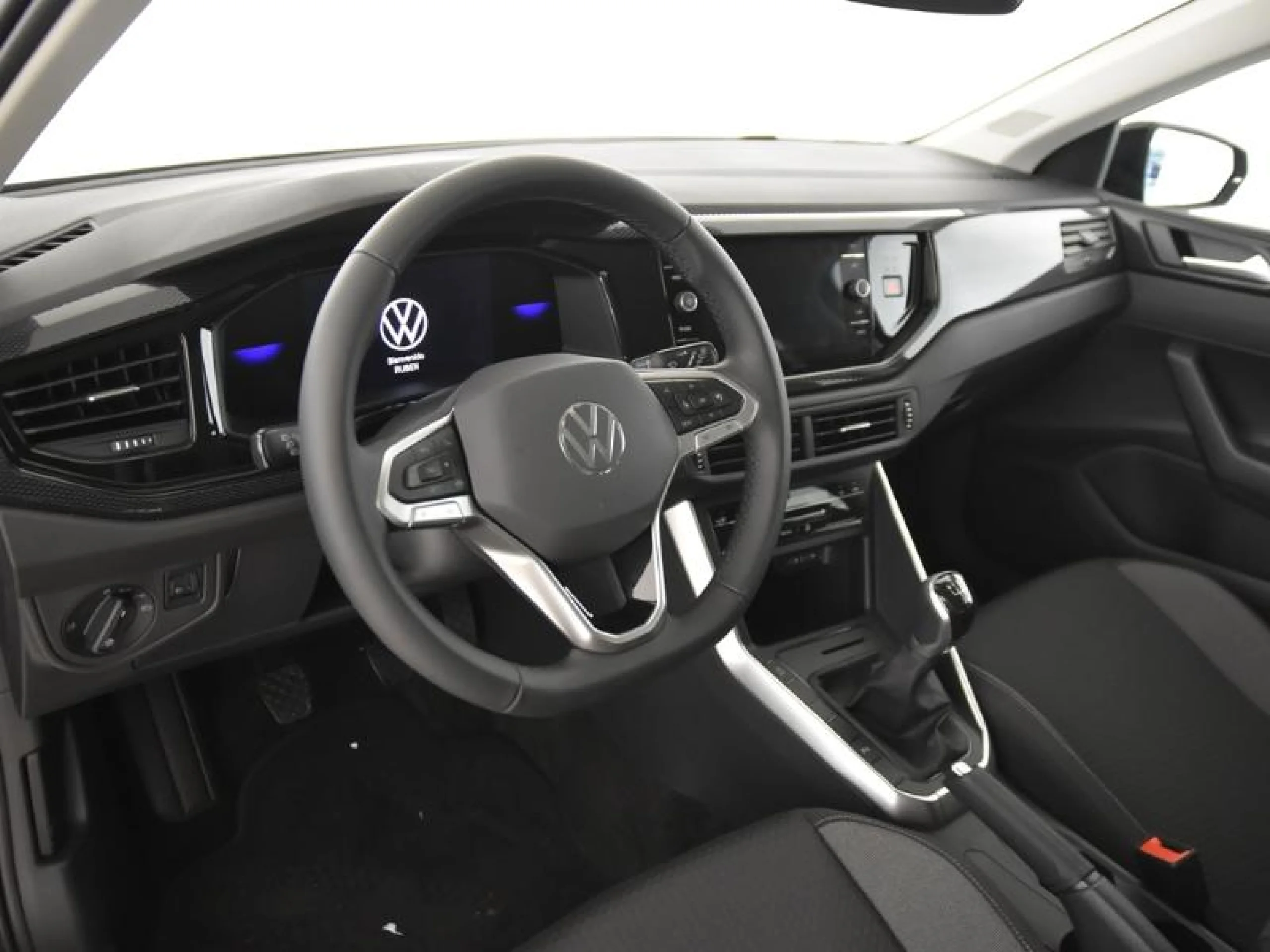 VOLKSWAGEN POLO POLO MÁS 1.0 TSI 70 KW (95 CV)  5 VEL. - Foto 9