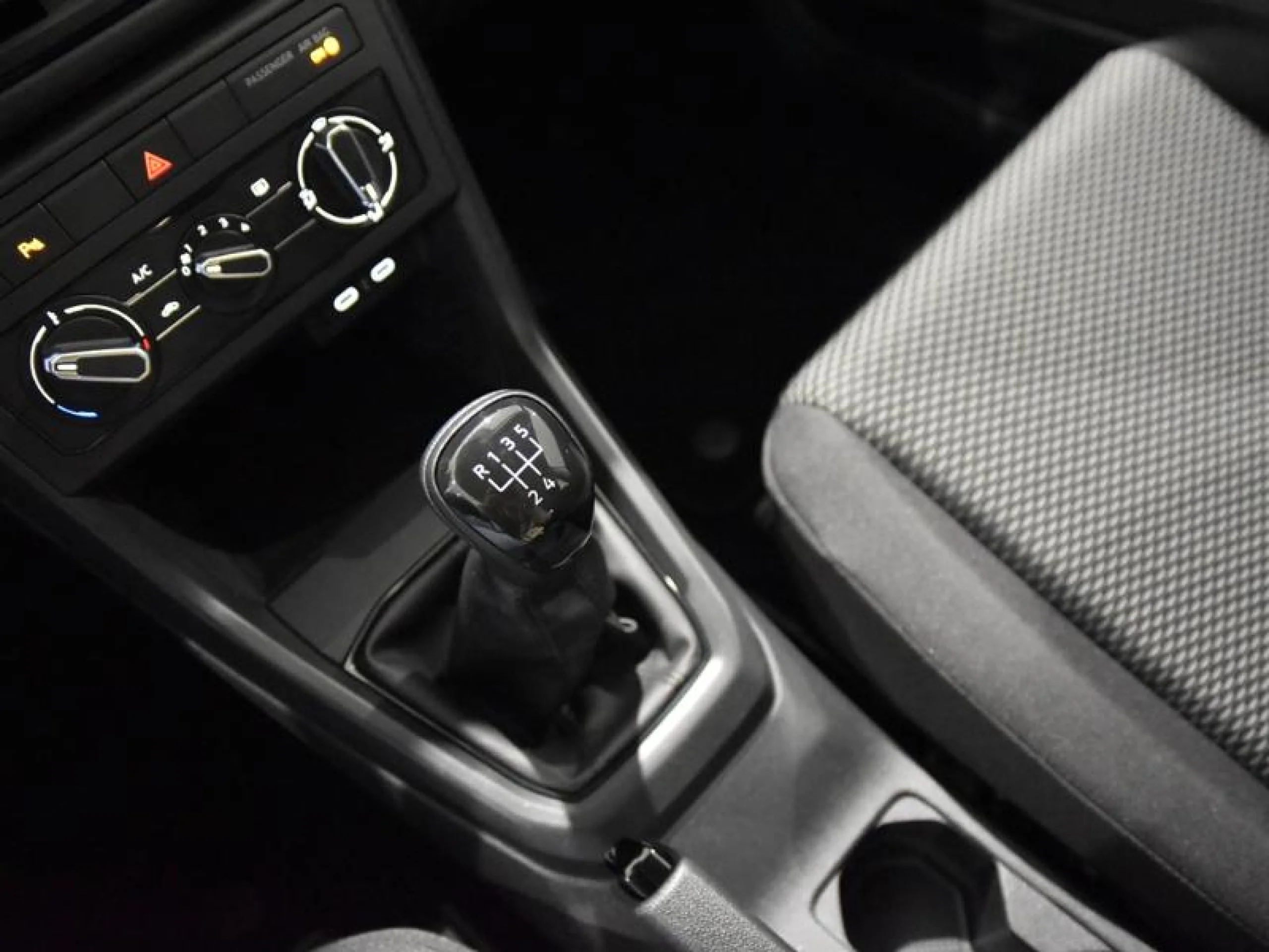 VOLKSWAGEN T CROSS T CROSS 1.0 TSI 70 KW (95 CV)  5 VEL. - Foto 11