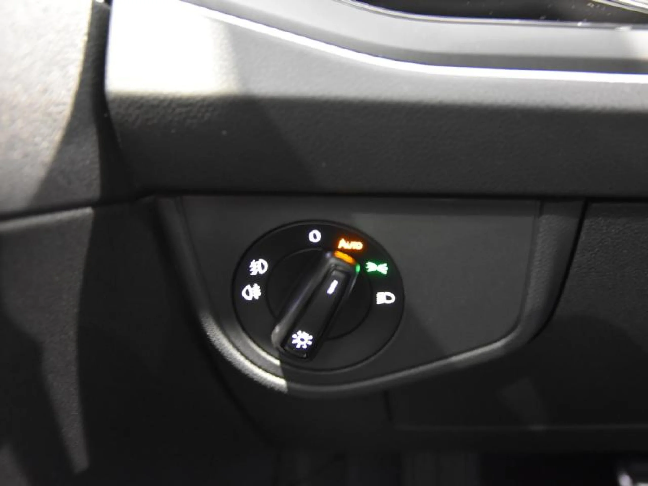 VOLKSWAGEN TAIGO TAIGO R LINE  1.0 TSI 85 KW (116 CV )  6 VEL. - Foto 16