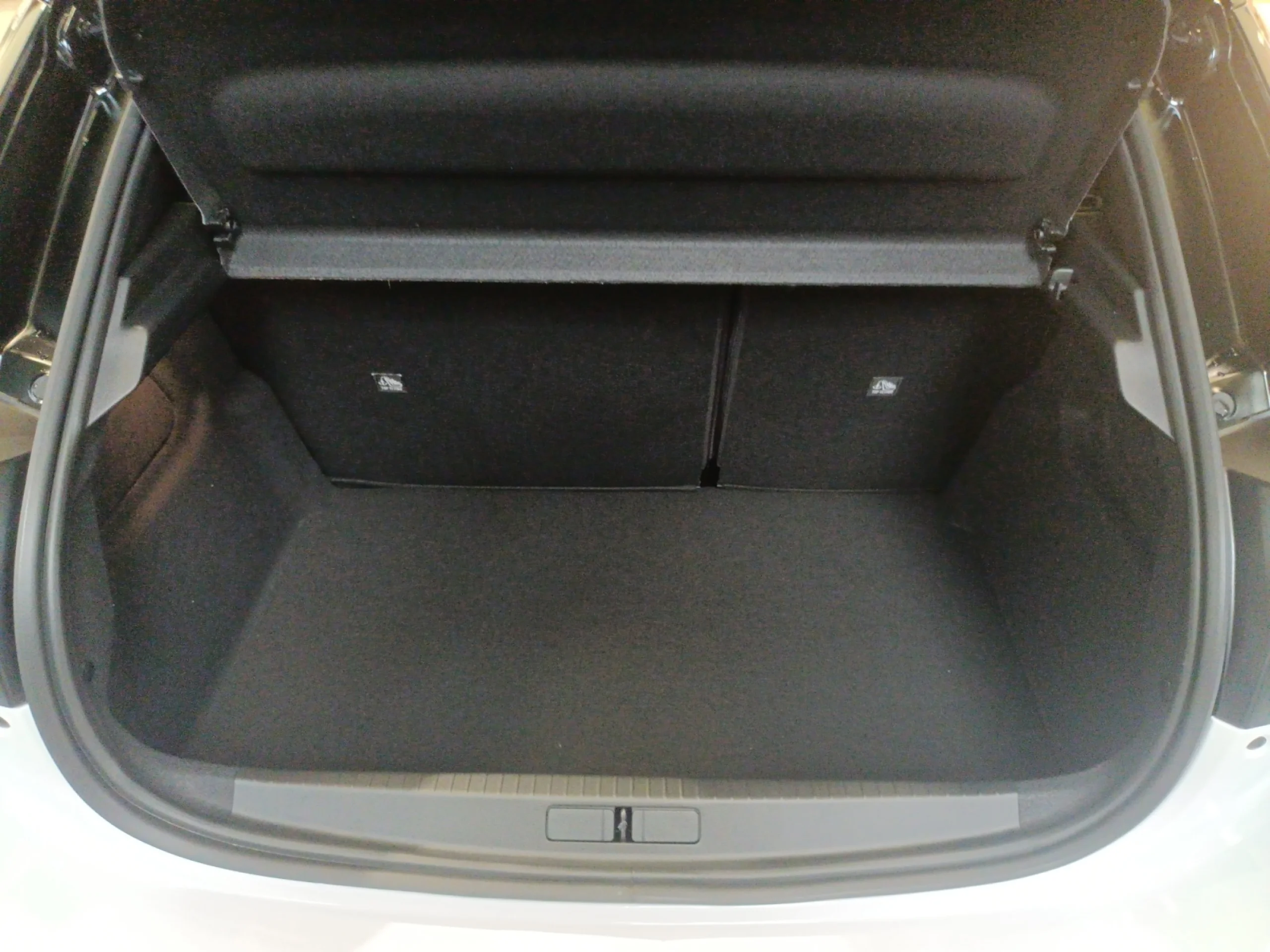 OPEL CORSA CORSA YES 1.2T XHL MT6 S/S 100 CV (74KW) - Foto 8