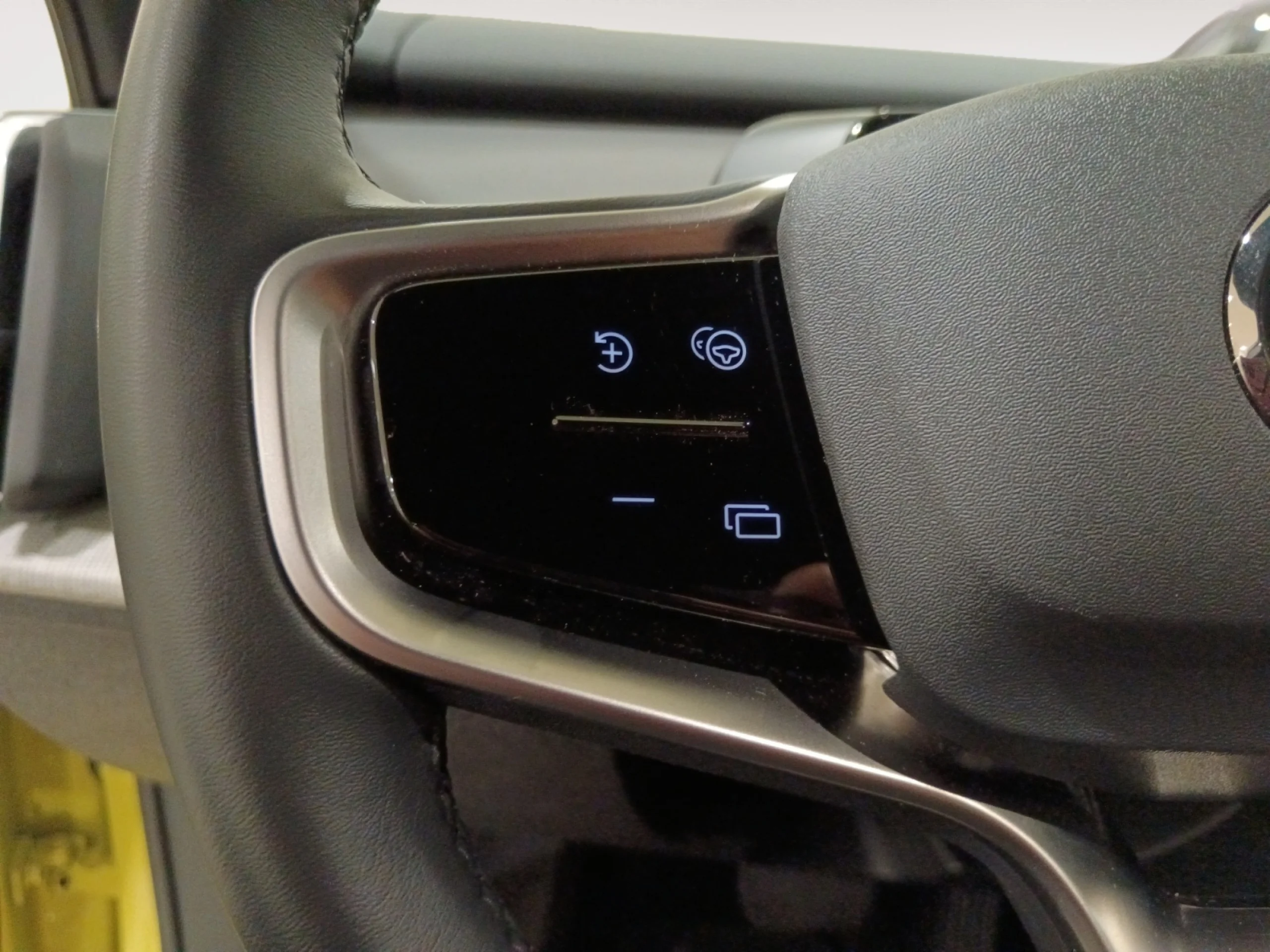 VOLVO EX30 SINGLE MOTOR EXTENDED RANGE PLUS AUTO - Foto 12