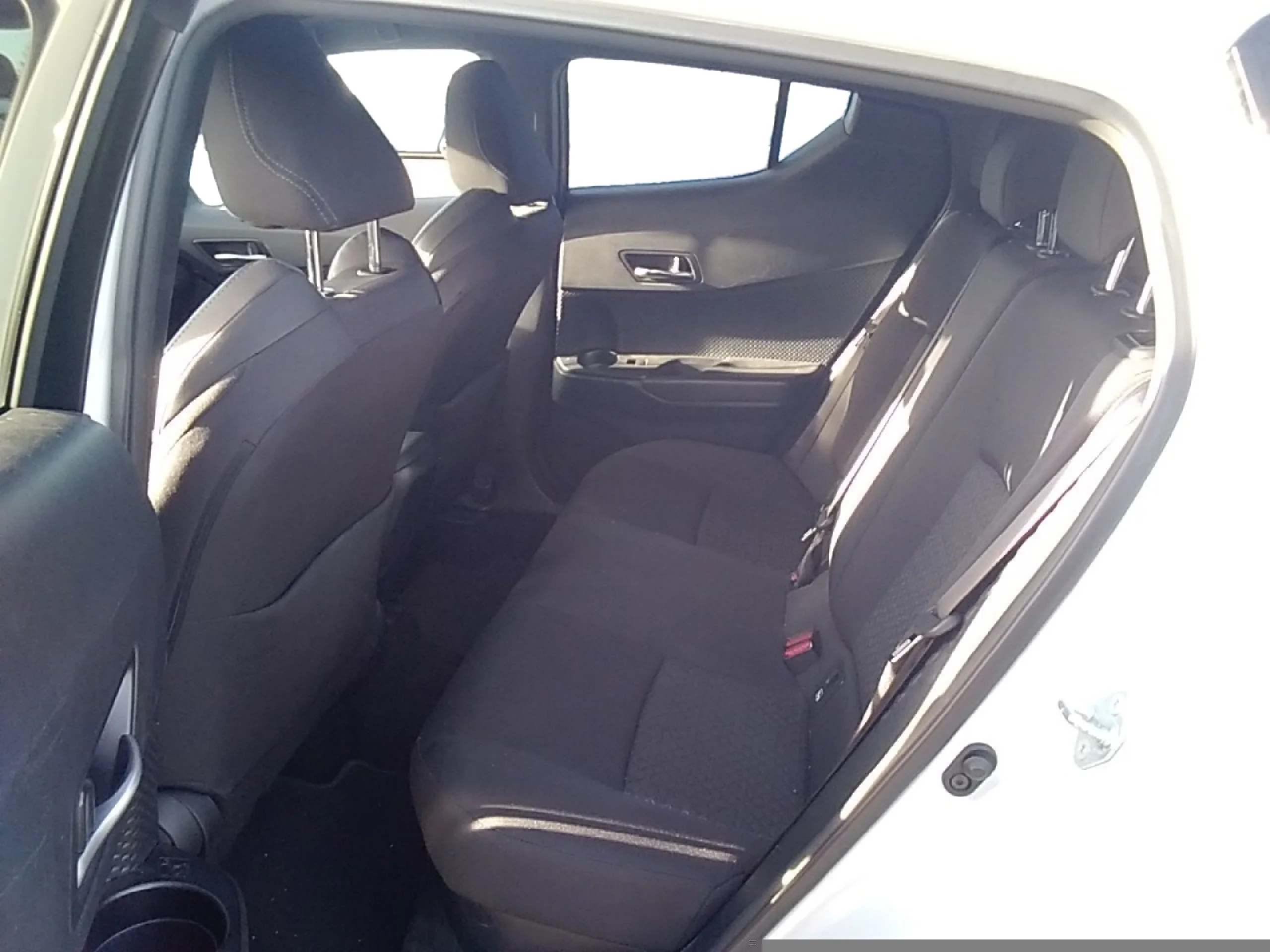 TOYOTA C HR 1.8 125H ADVANCE - Foto 8