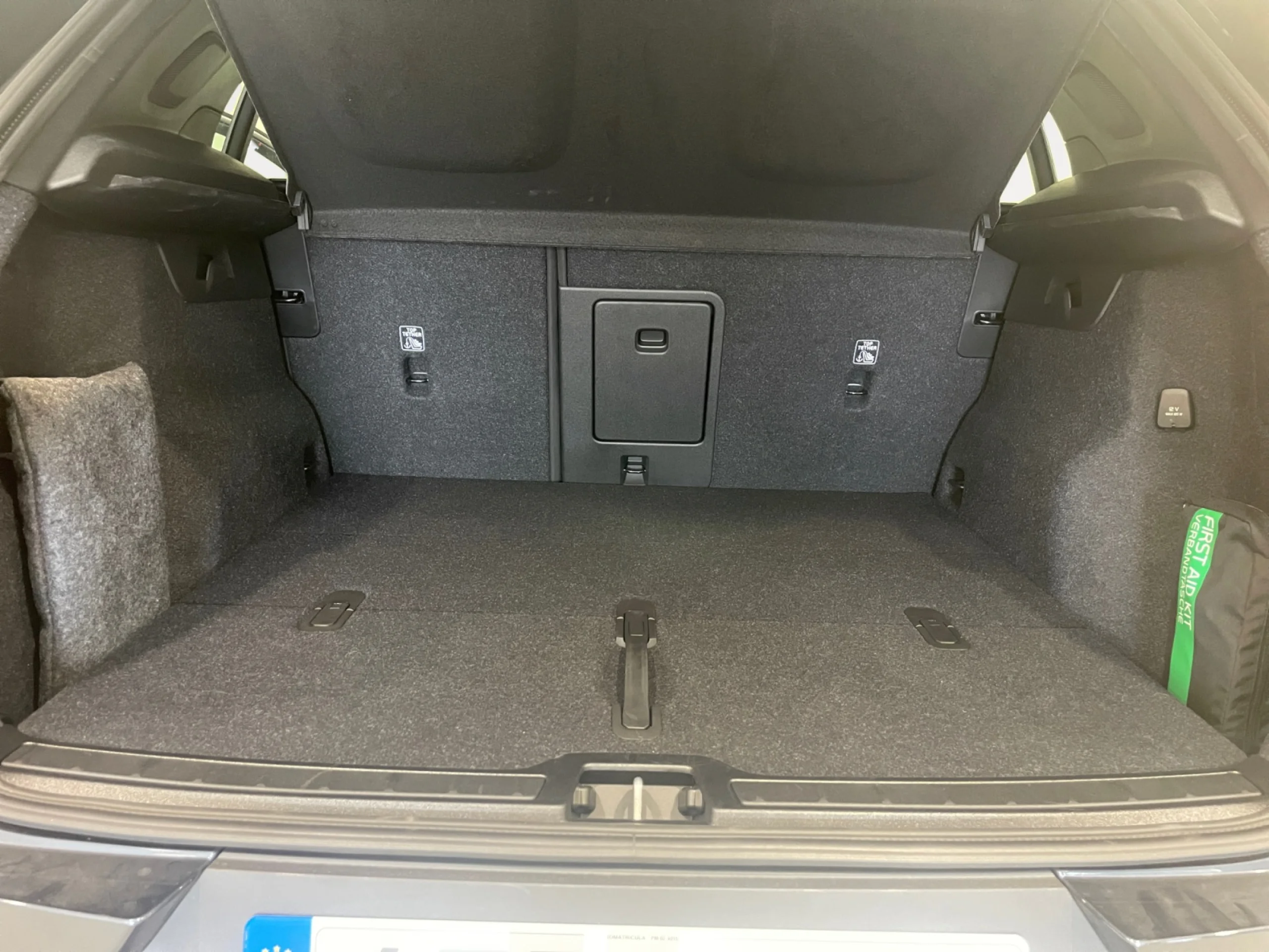 VOLVO XC40 2.0 B3 G PLUS DARK AUTO - Foto 8