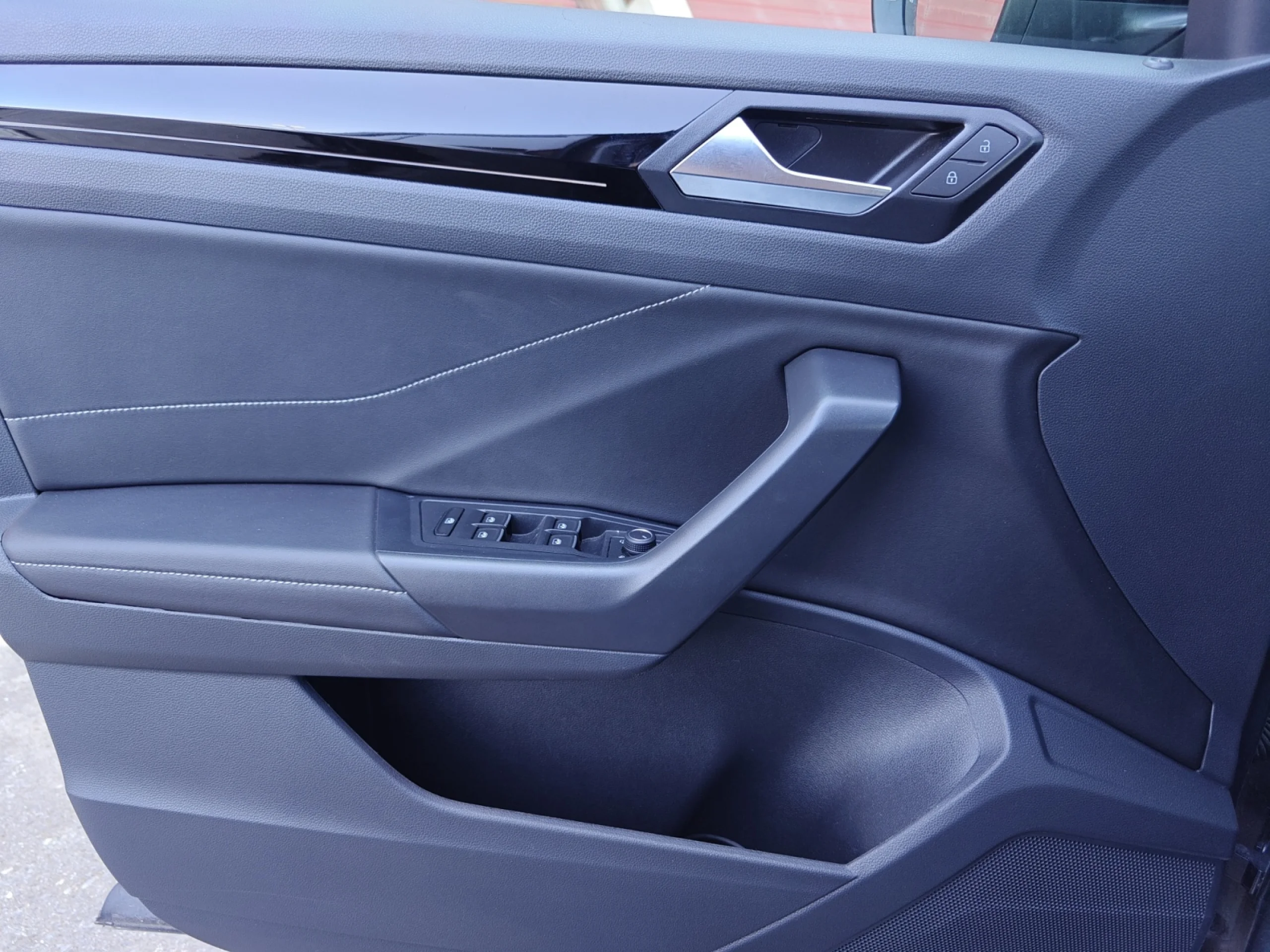 VOLKSWAGEN T ROC R LINE 1.5 TSI 110KW (150CV) DSG - Foto 13