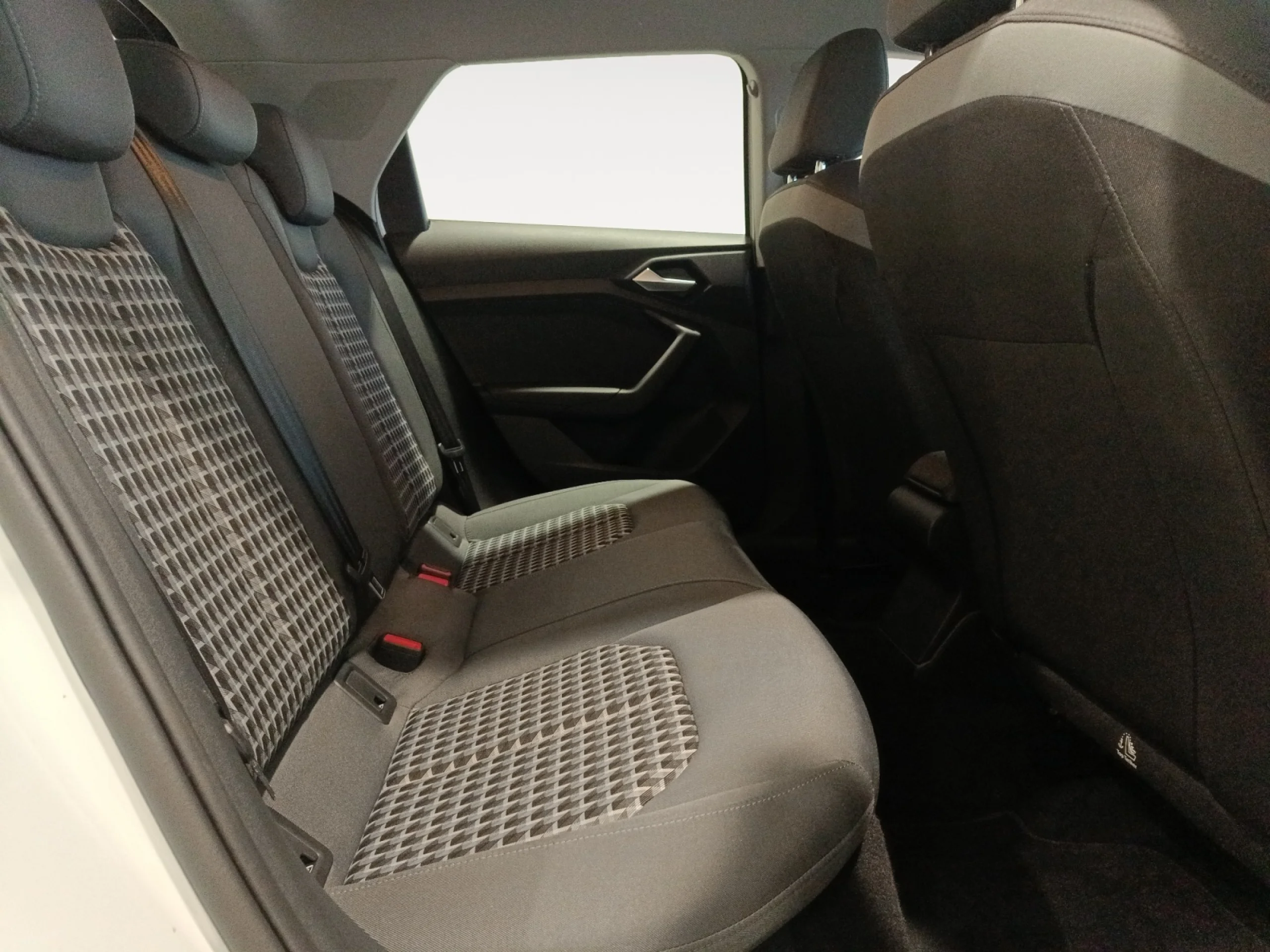 AUDI A1 SPORTBACK S LINE 30 TFSI 85KW (116CV) - Foto 6