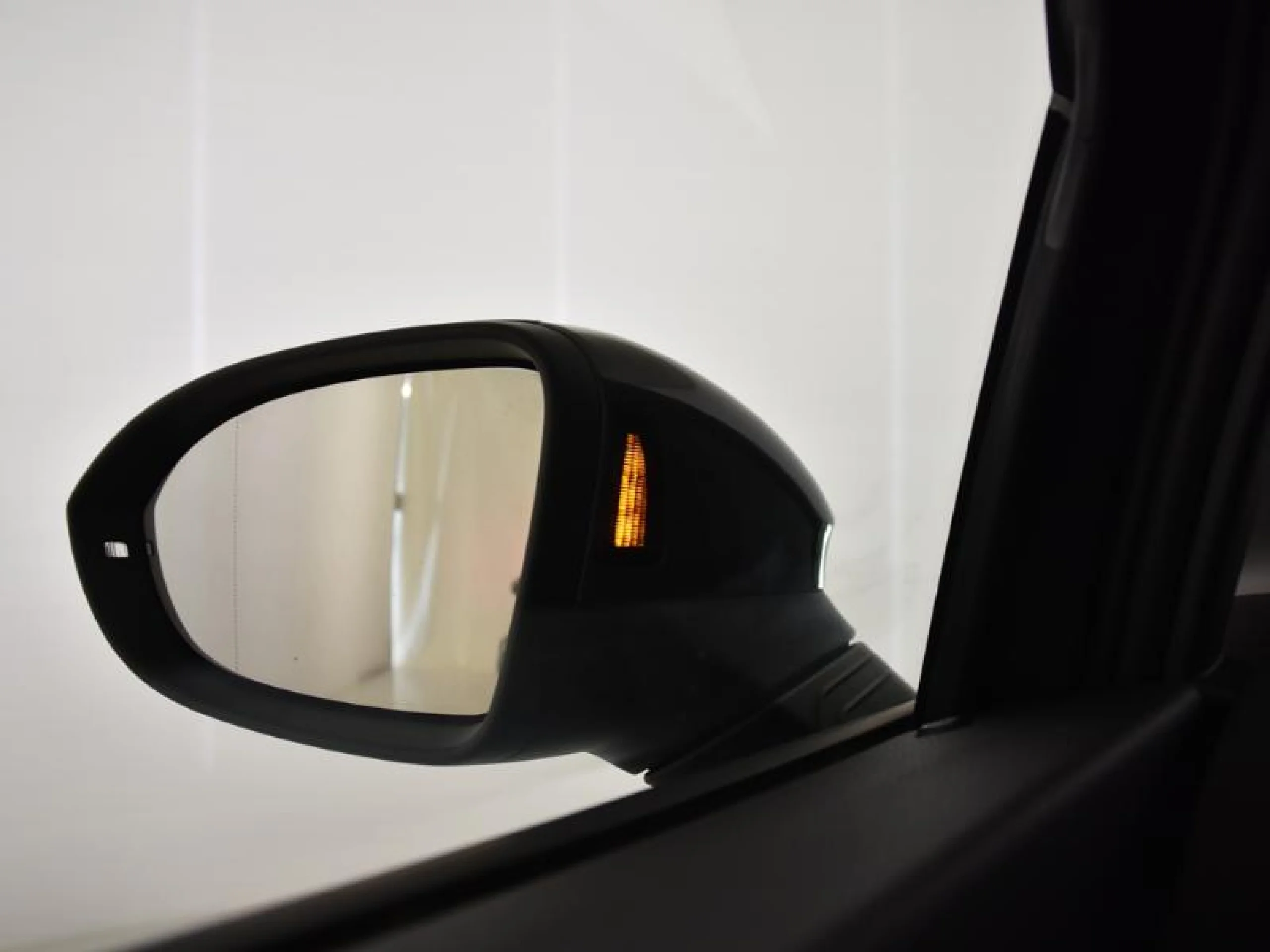 VOLKSWAGEN GOLF LIFE 2.0 TDI 85KW (115CV) - Foto 20