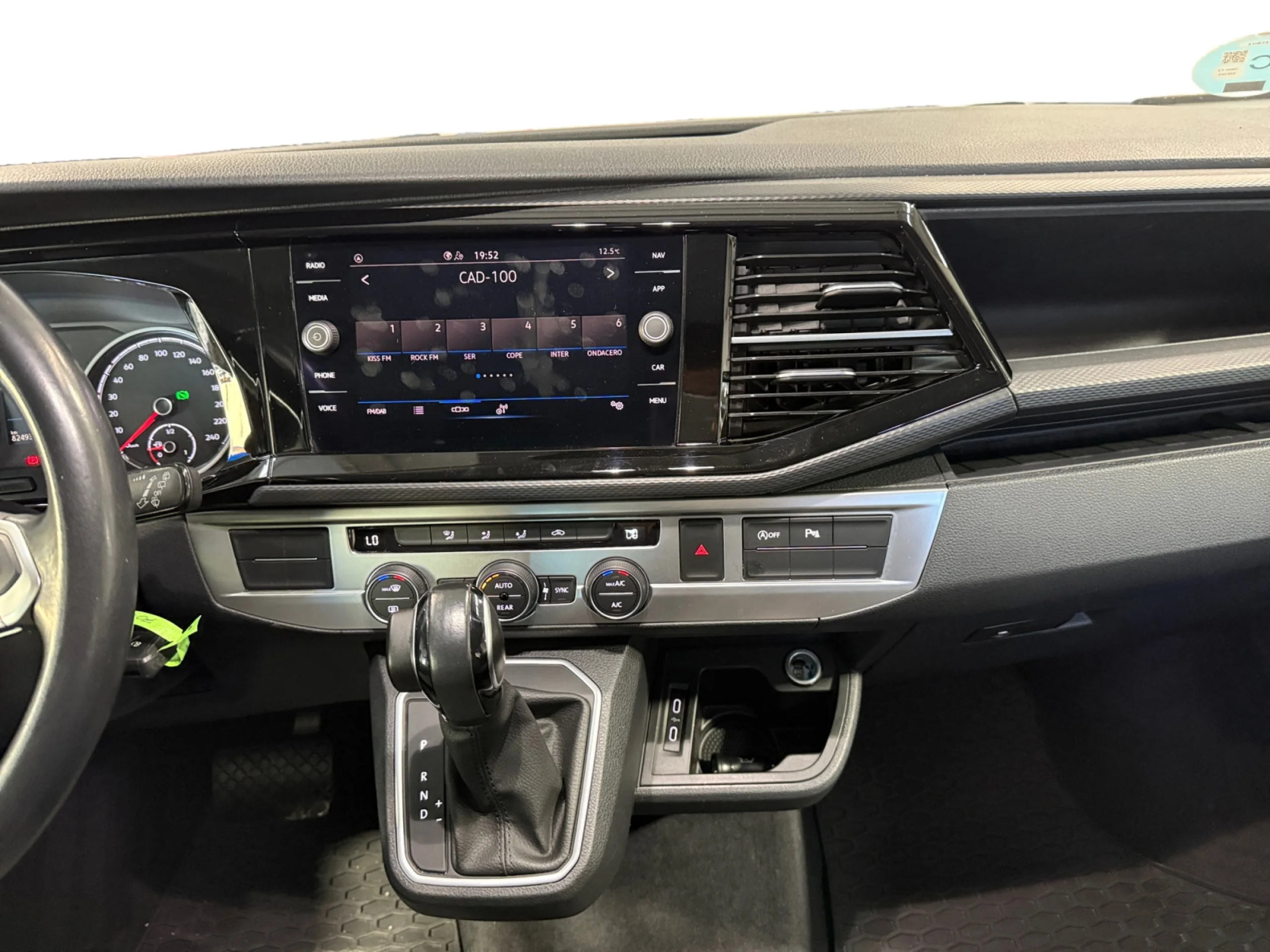 VOLKSWAGEN Multivan PREMIUM CORTO 2.0 TDI 150KW BMT DSG - Foto 9