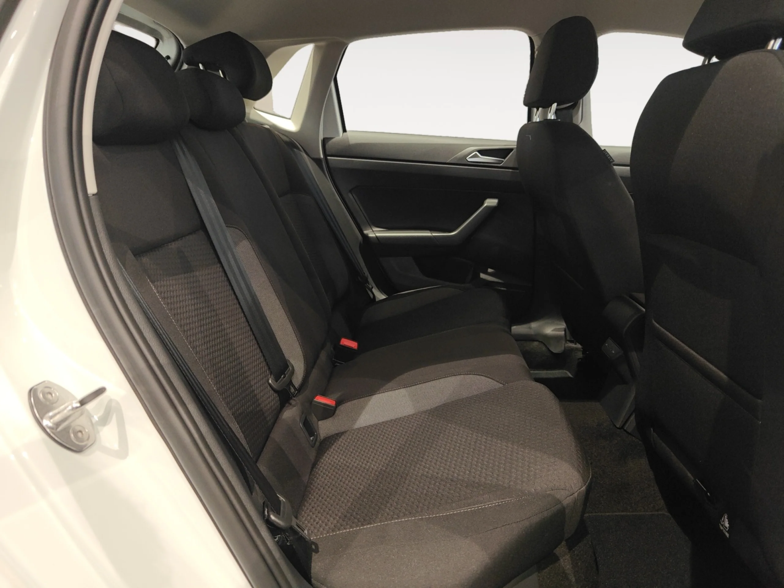 VOLKSWAGEN POLO MATCH 1.0 TSI 70KW (95CV) - Foto 6