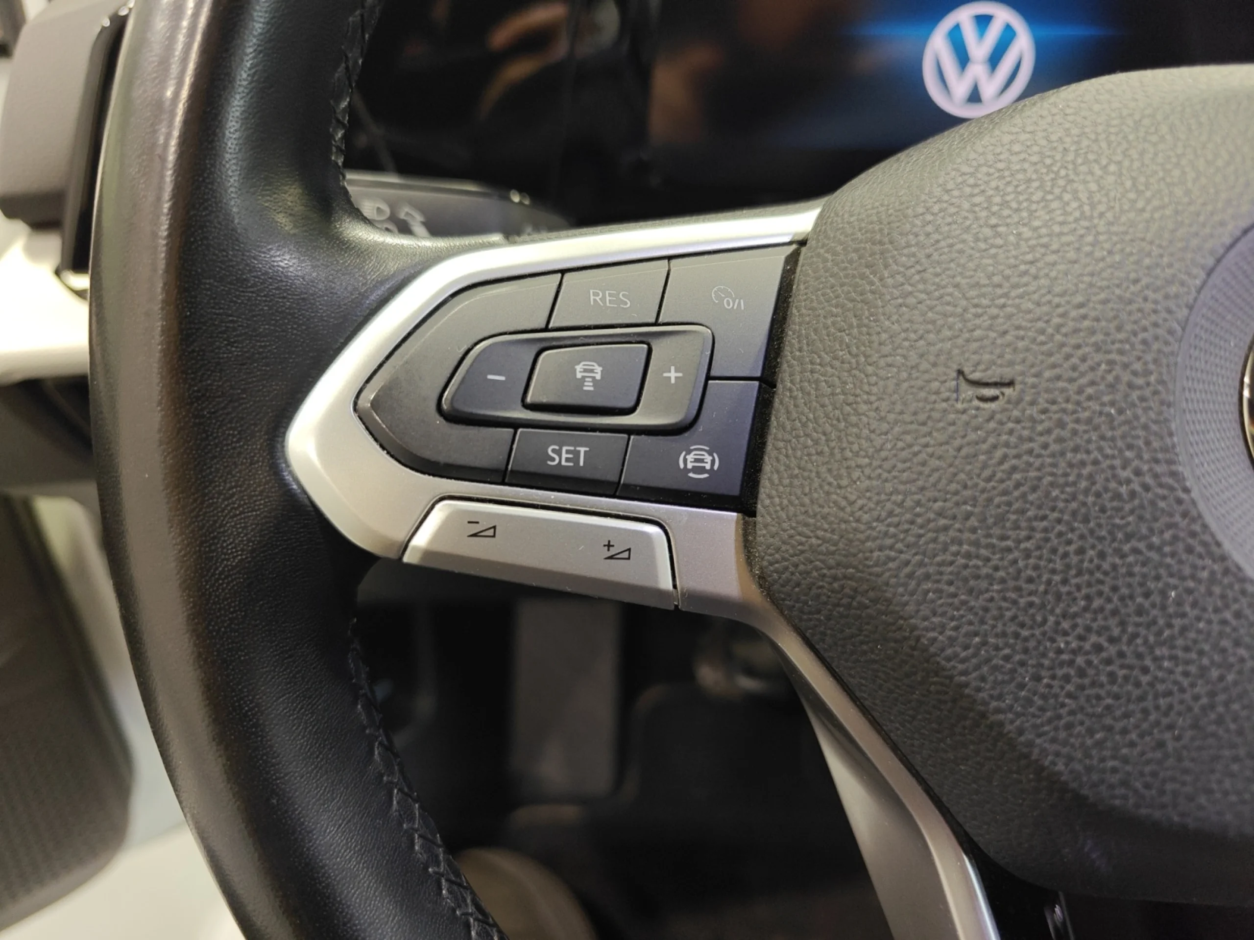 VOLKSWAGEN GOLF 2.0 TDI 85KW (115CV) - Foto 11