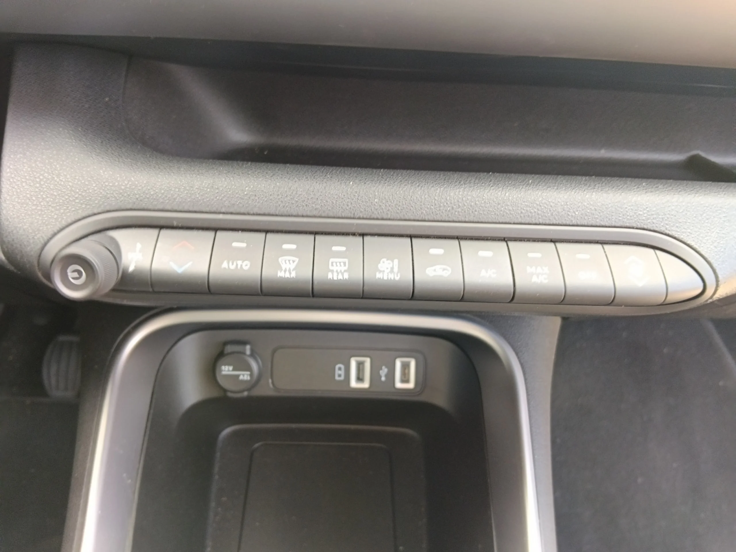 JEEP AVENGER 1.2 G 74KW (100CV) ALTITUDE - Foto 12