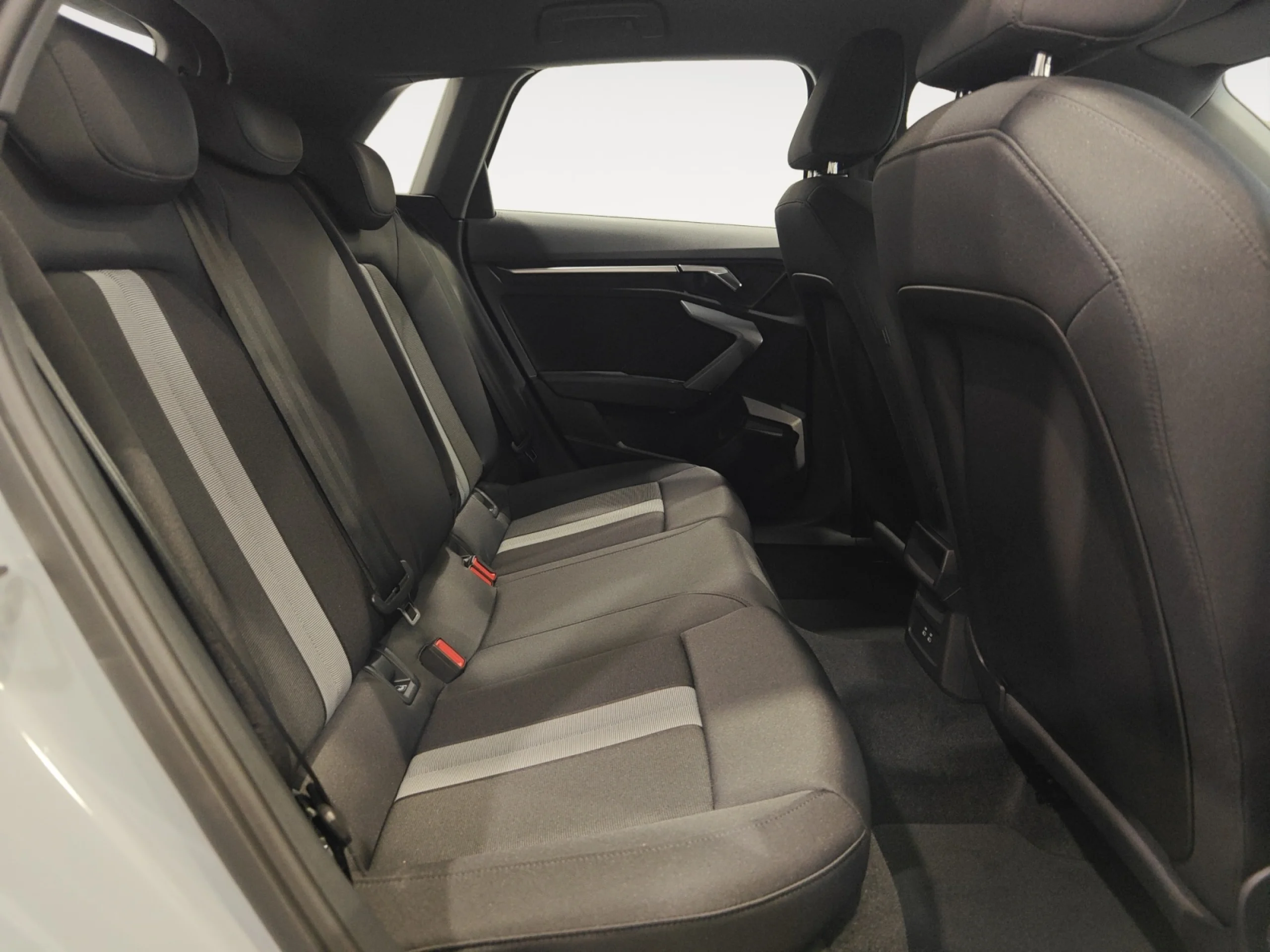 AUDI A3 SPORTBACK ADVANCED 40 TFSI E 150KW S TRO - Foto 6