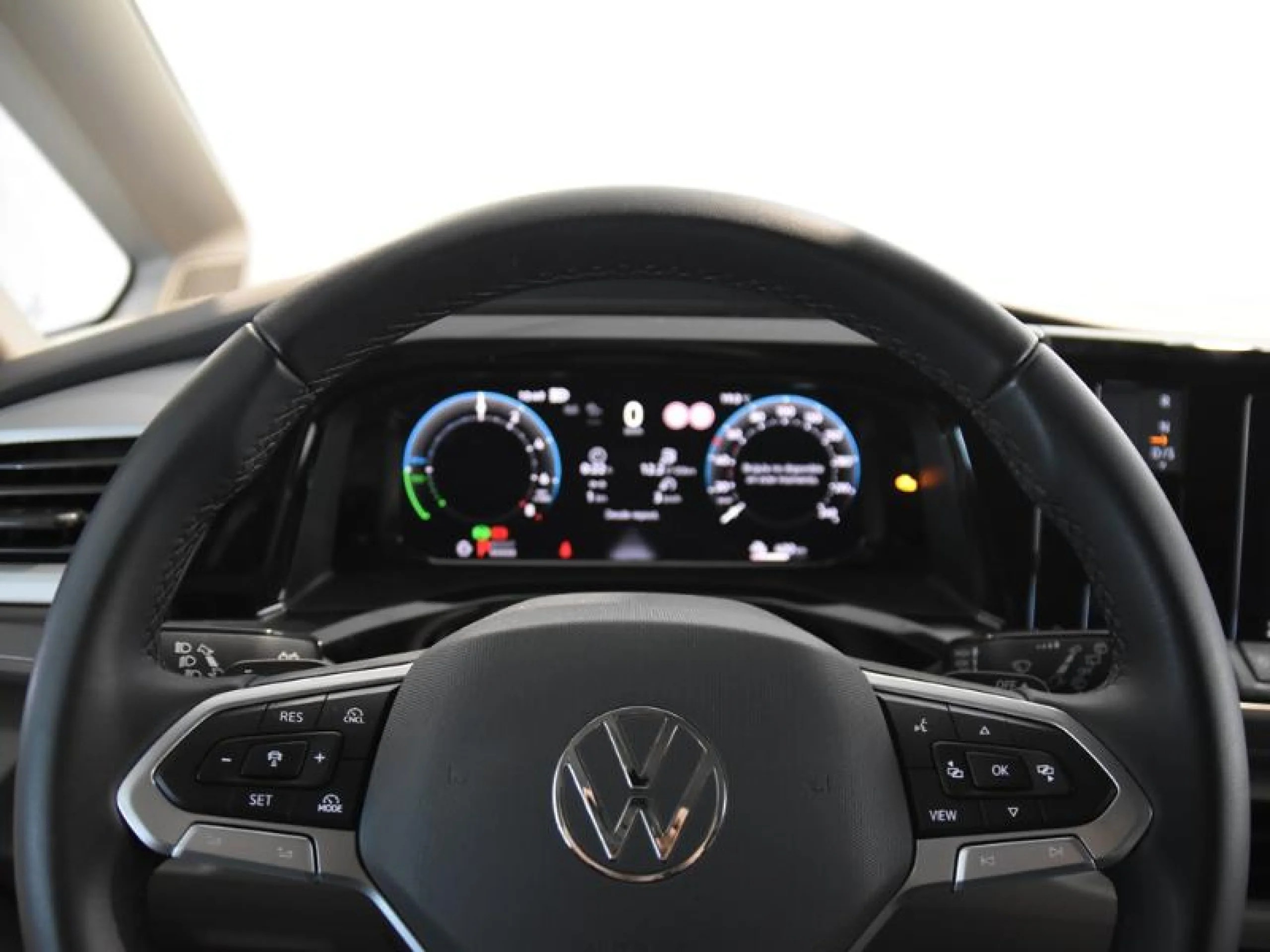 VW COMERCIALES CALIFORNIA CALIFORNIA   BEACH TOUR    1.5 EHYBRID 130 KW (177 CV) / 100 KW (136 CV) DSG 6 VEL. 4MOTION   CON VOLADIZO 19,7 KWH - Foto 17