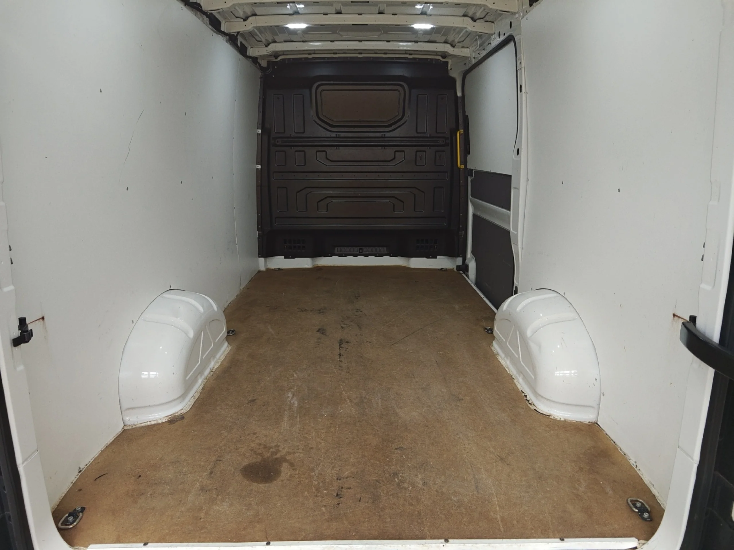 VOLKSWAGEN CRAFTER 35 FURGÓN BL TA L4H3 2.0TDI 103KW AUTO - Foto 7