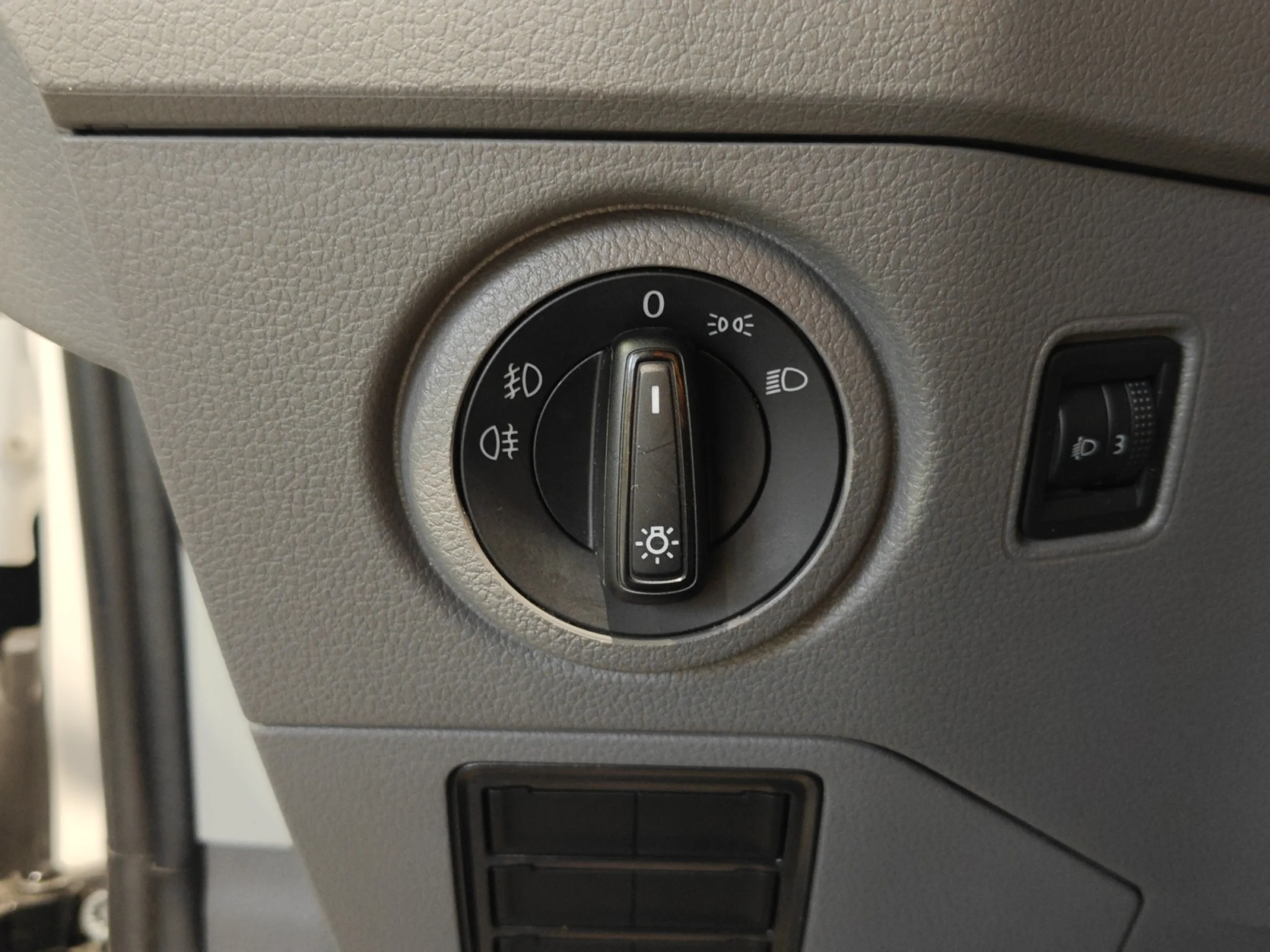 VOLKSWAGEN CRAFTER 35 FURGÓN BL TA L4H3 2.0TDI 103KW AUTO - Foto 12