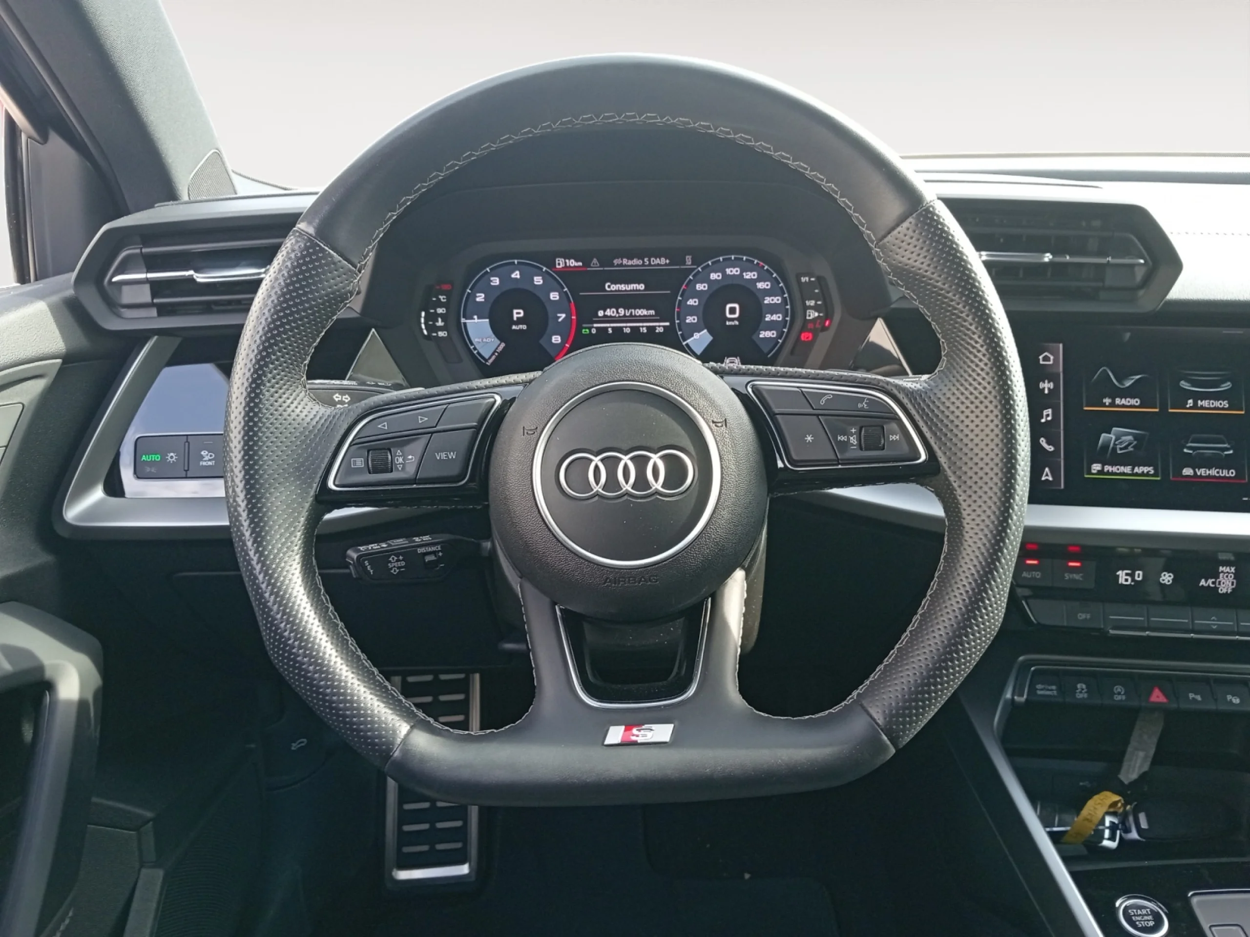 AUDI A3 SPORTBACK BLACK LINE 35 TFSI 110KW S TRO - Foto 11
