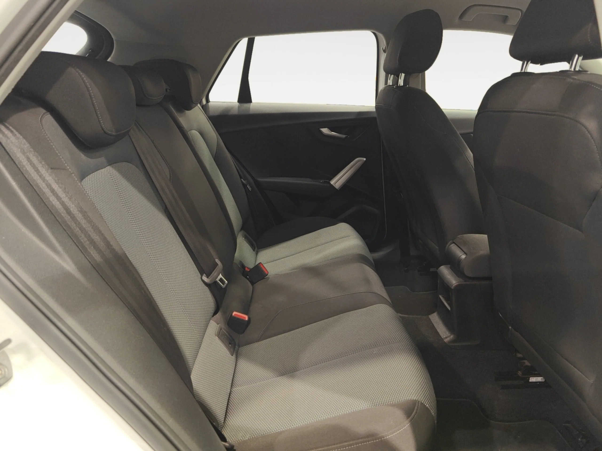 AUDI Q2 DESIGN 35 TDI 110KW (150CV) S TRONIC - Foto 6