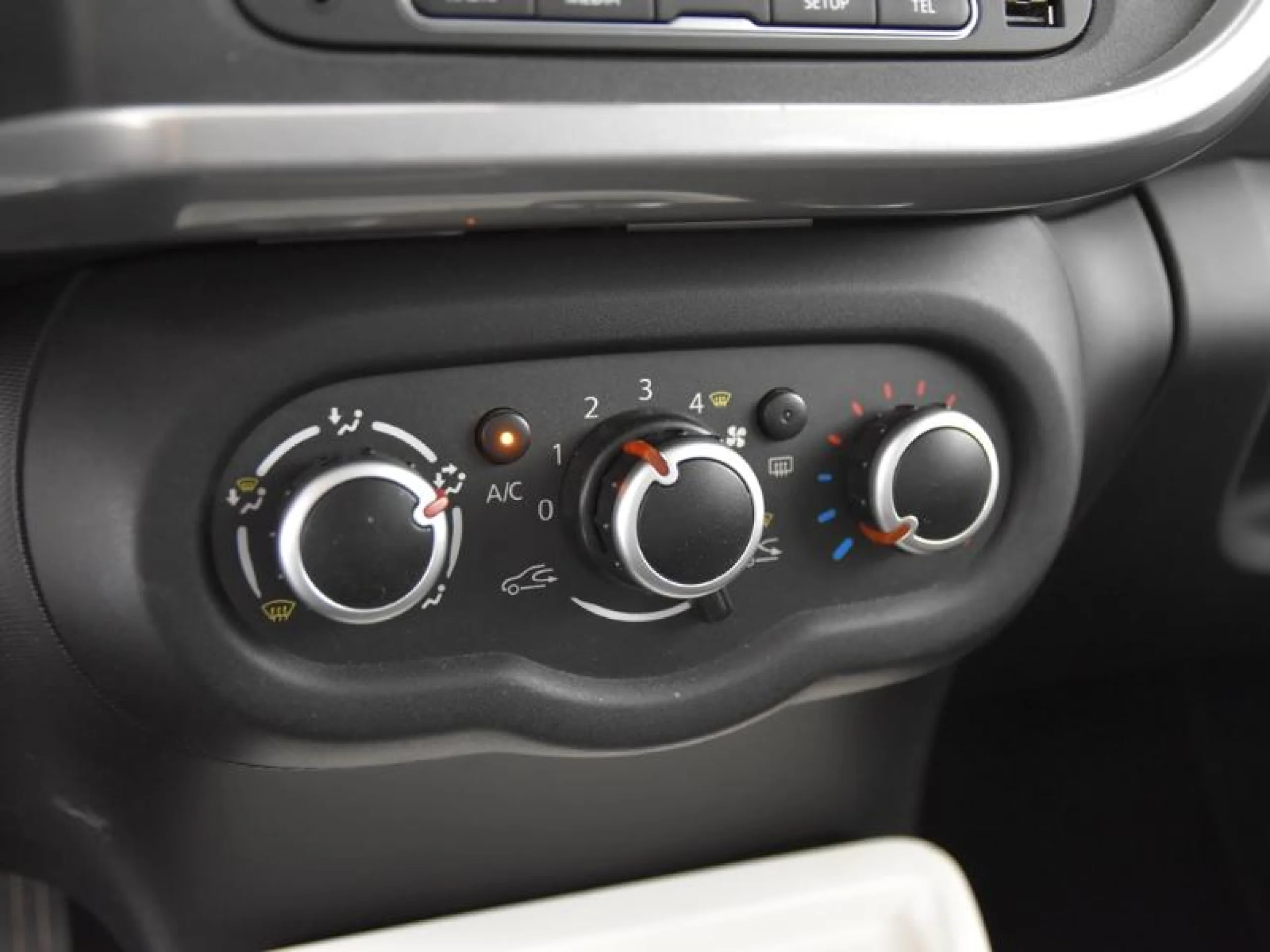 RENAULT TWINGO LIMITED TCE 66KW (90CV)  18 - Foto 11