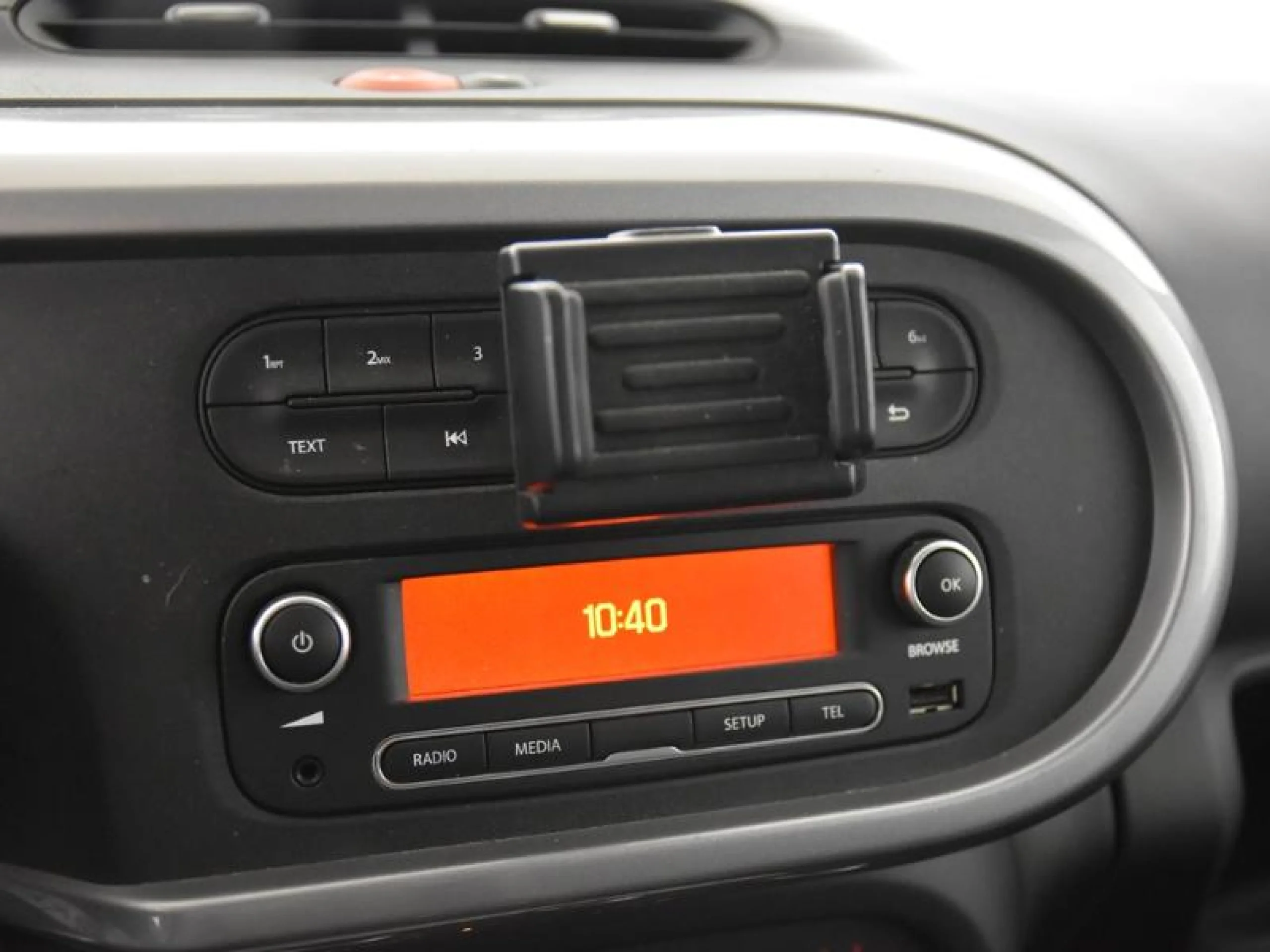 RENAULT TWINGO LIMITED TCE 66KW (90CV)  18 - Foto 12