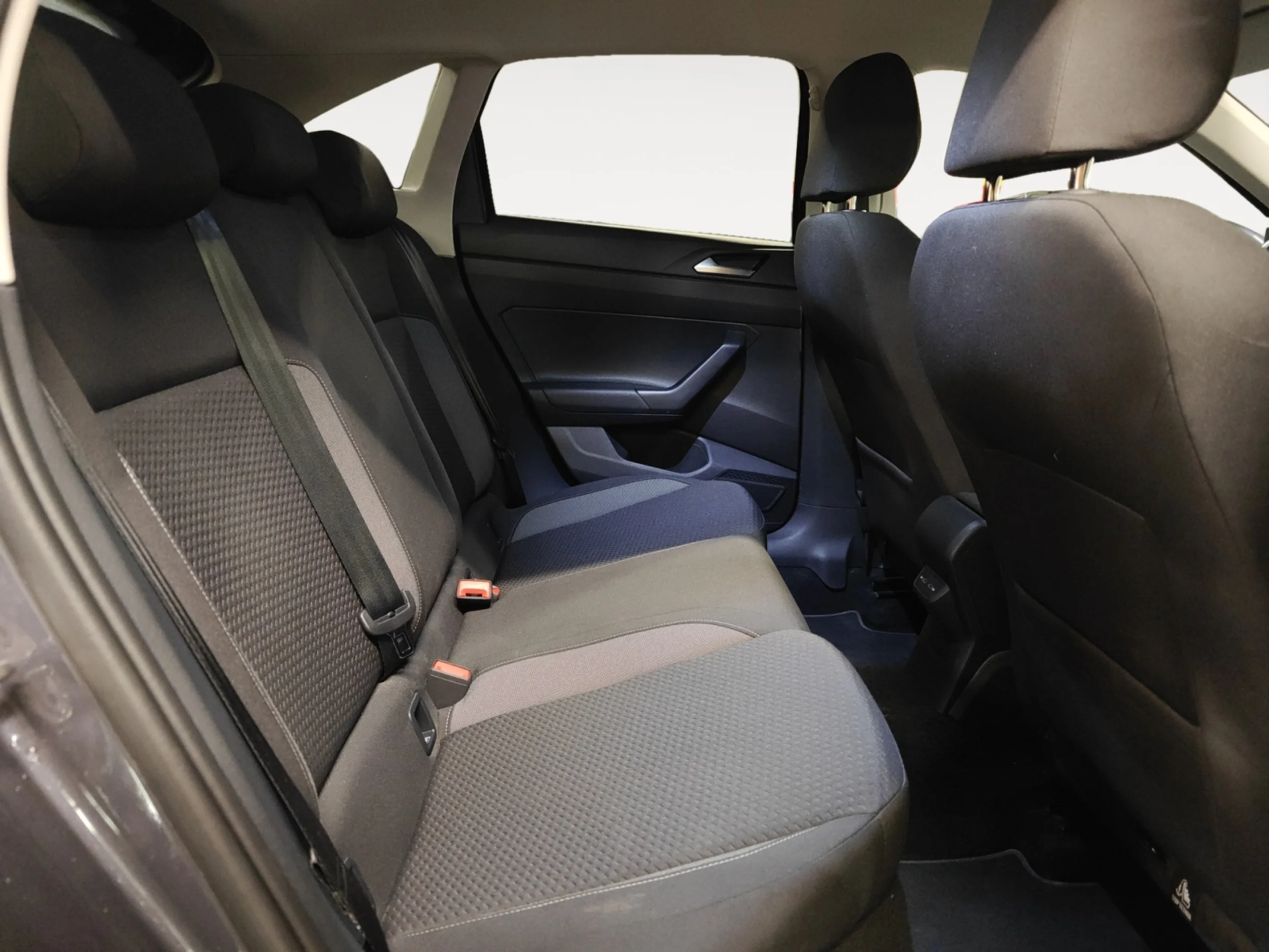 VOLKSWAGEN TAIGO ··MÁS·· 1.0 TSI 85KW (115CV) DSG - Foto 6