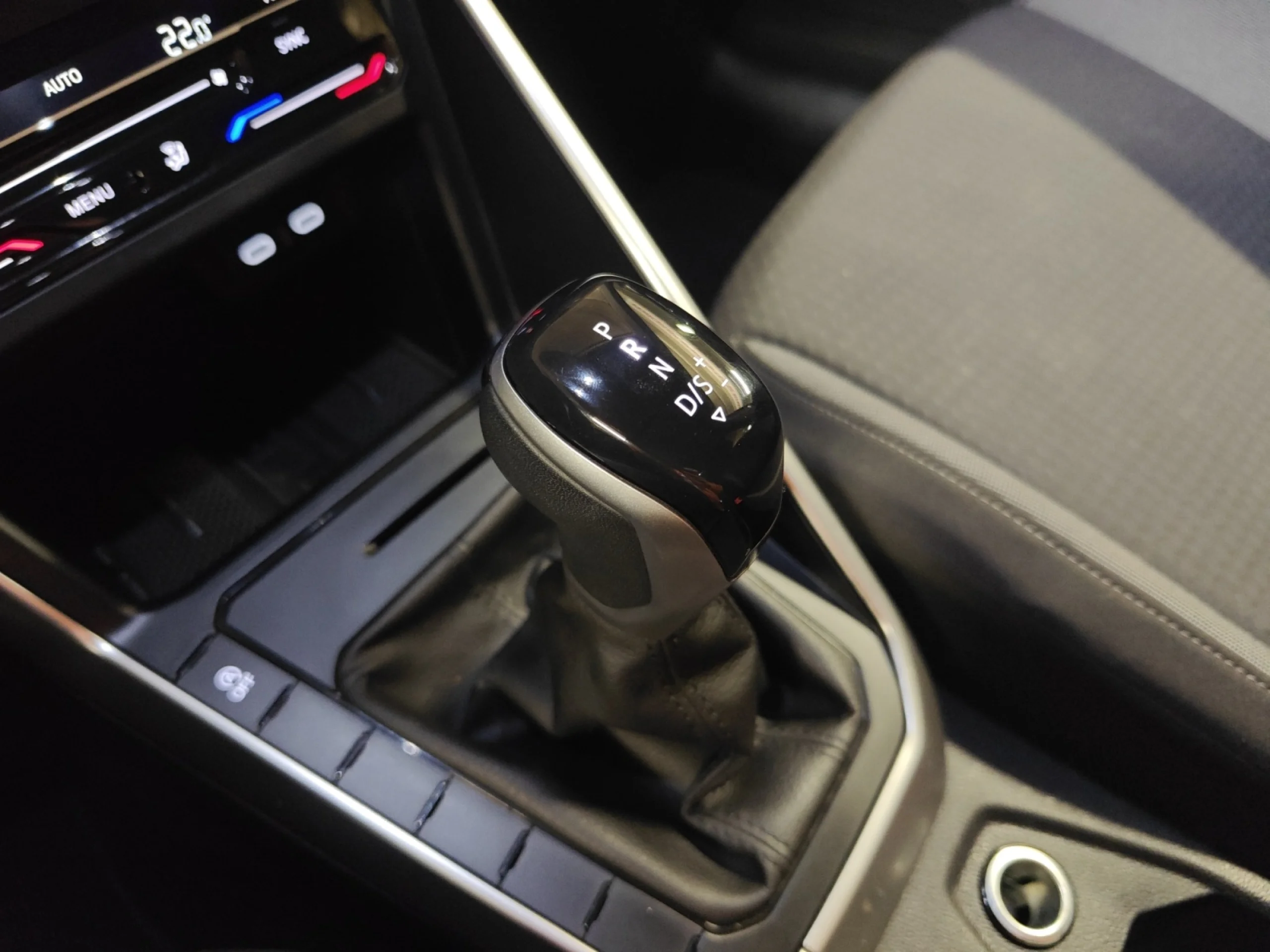 VOLKSWAGEN TAIGO ··MÁS·· 1.0 TSI 85KW (115CV) DSG - Foto 17