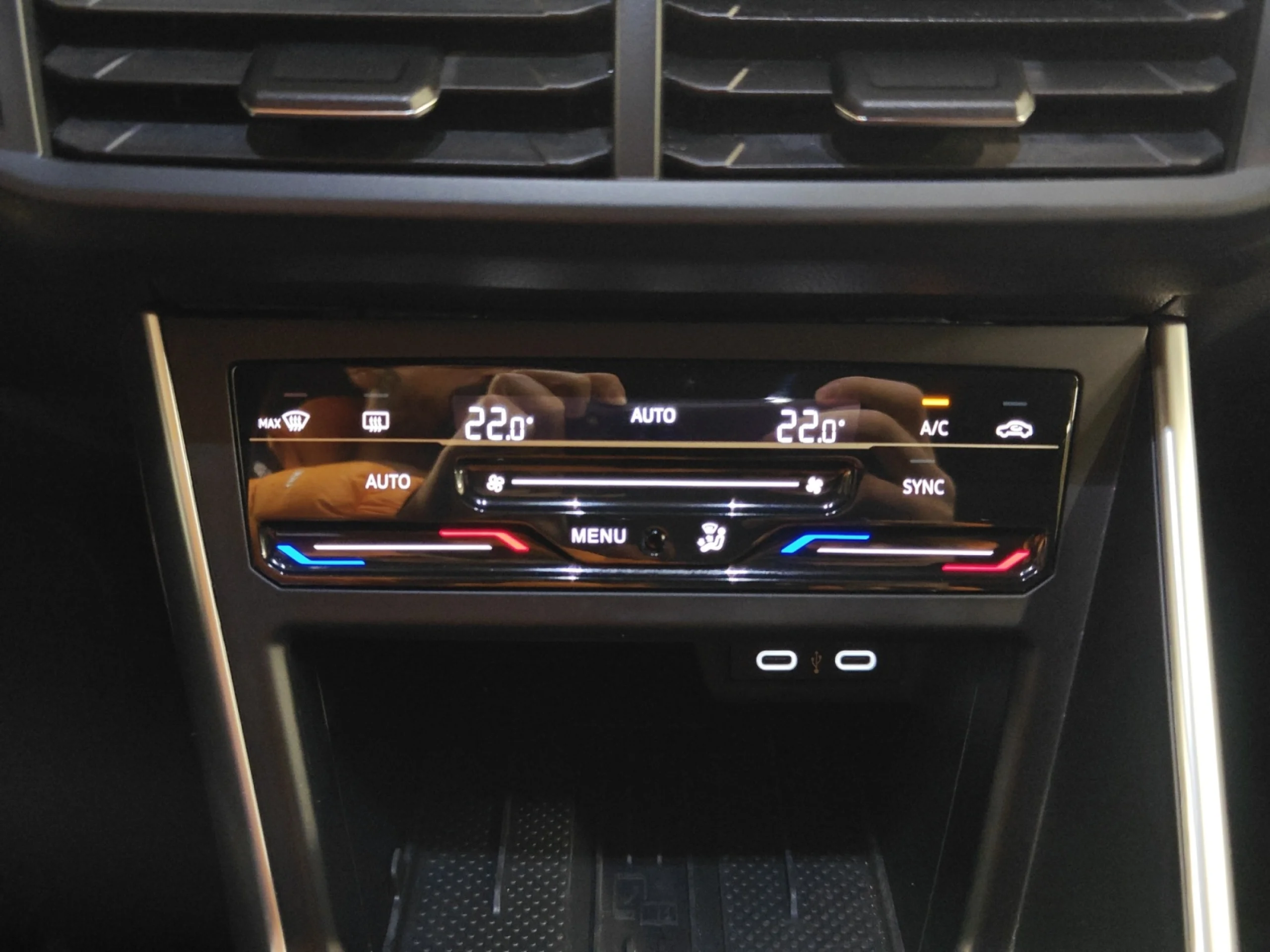 VOLKSWAGEN TAIGO ··MÁS·· 1.0 TSI 85KW (115CV) DSG - Foto 20